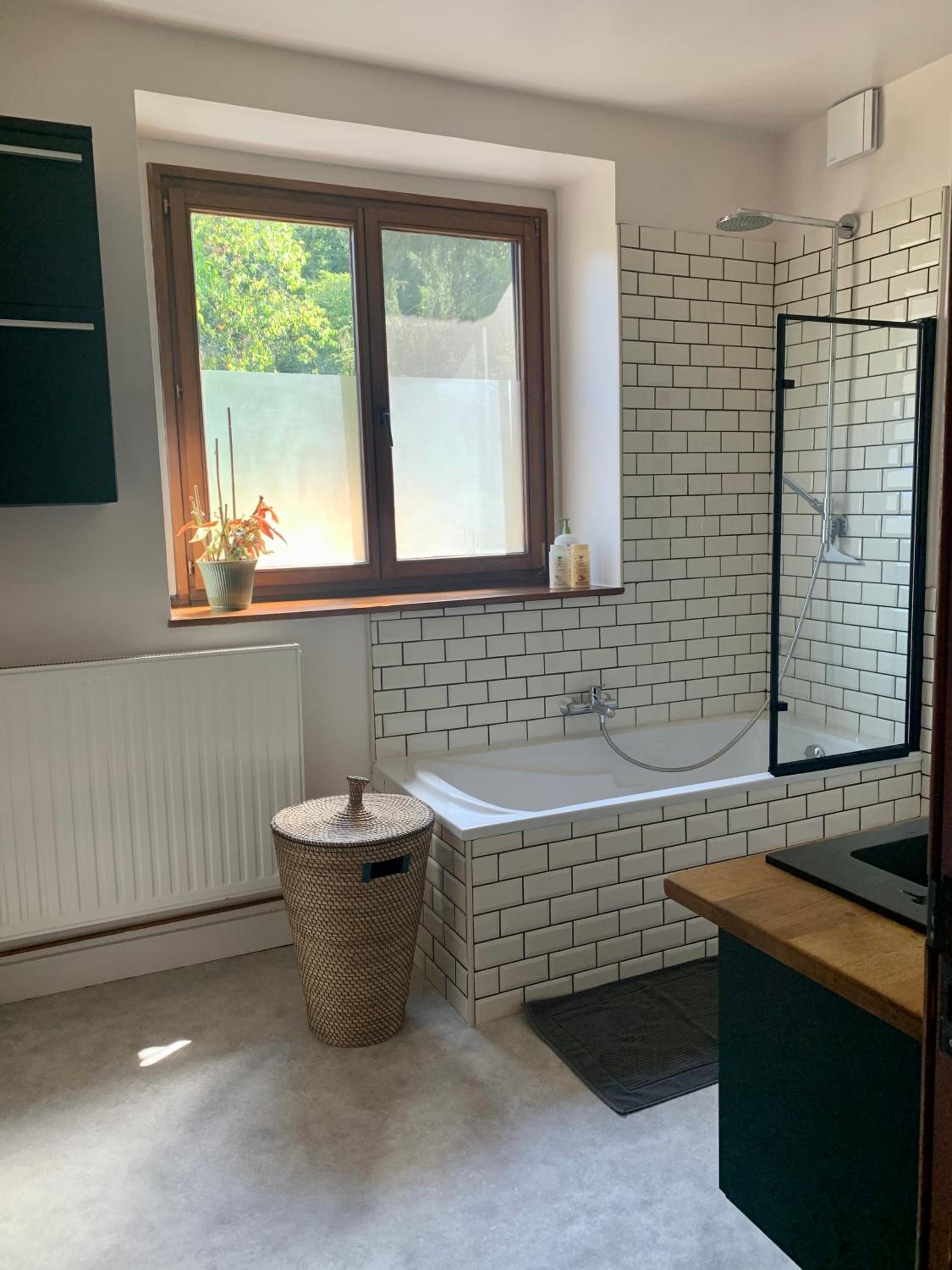 Gezellige villa met houtkachel, sauna en zonnige tuin
