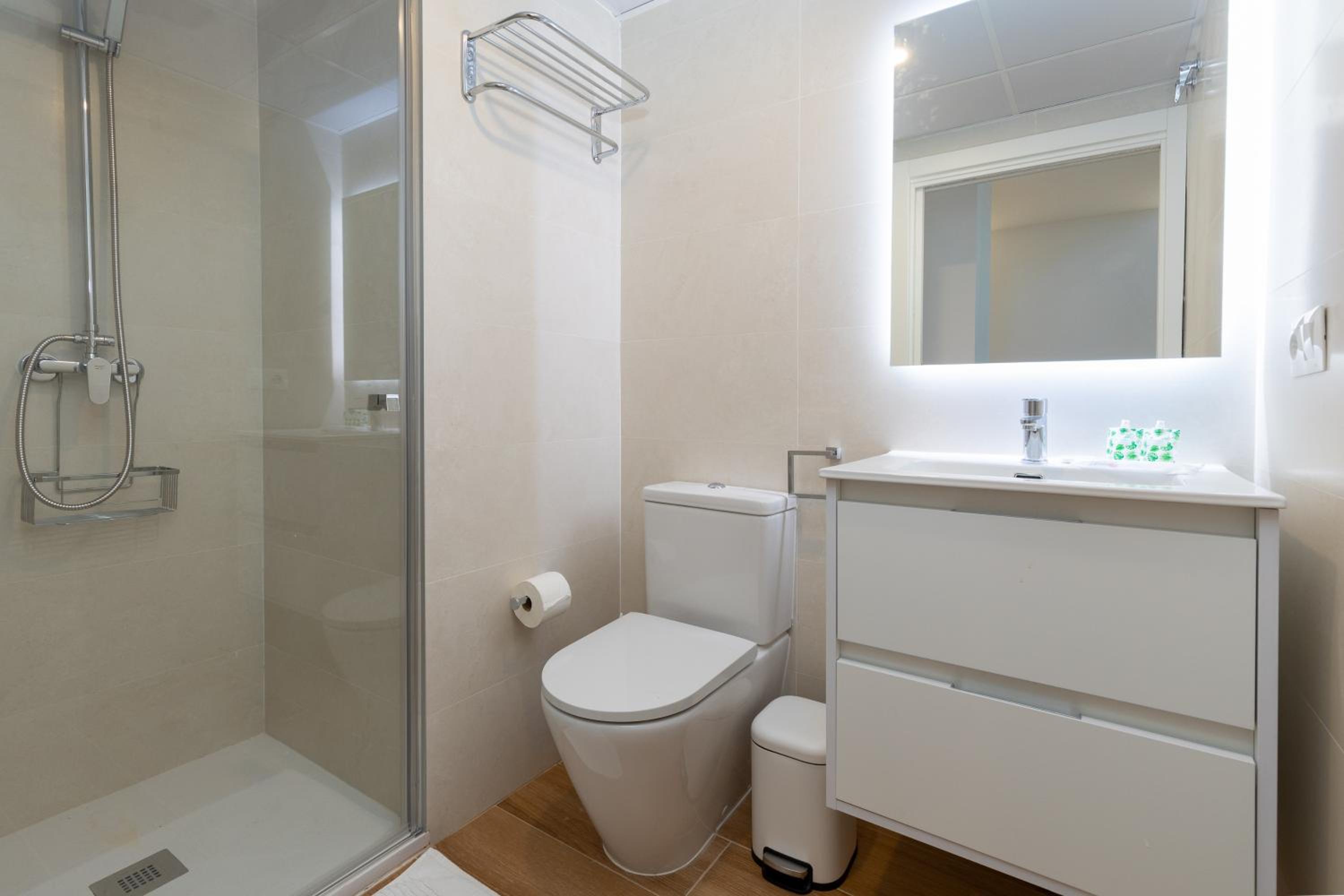 Travel Habitat Alameda Suites.