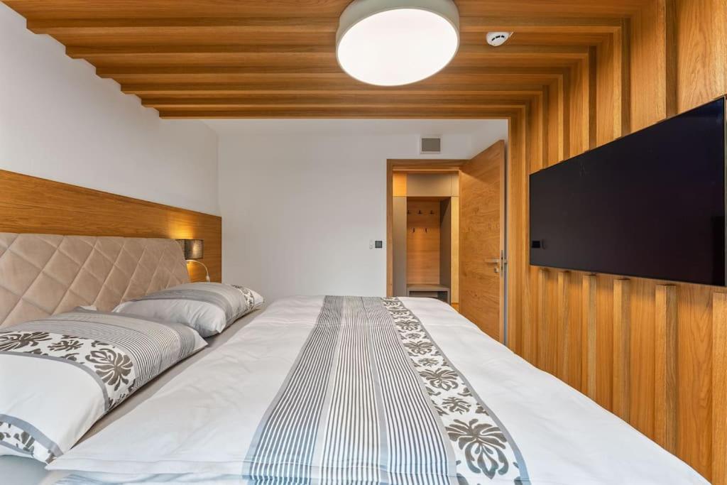 Residence Koubek - Útulný apartmán s výhledem a parkováním
