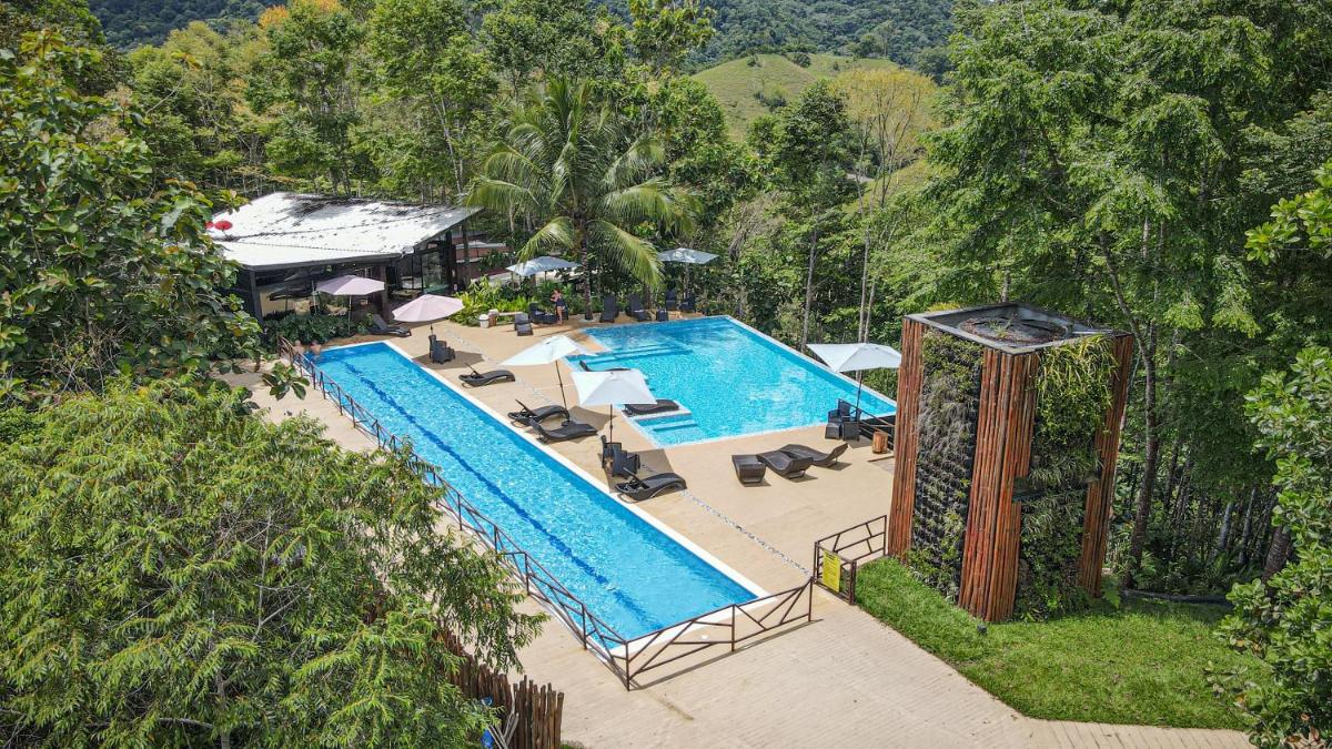 swimming pool
