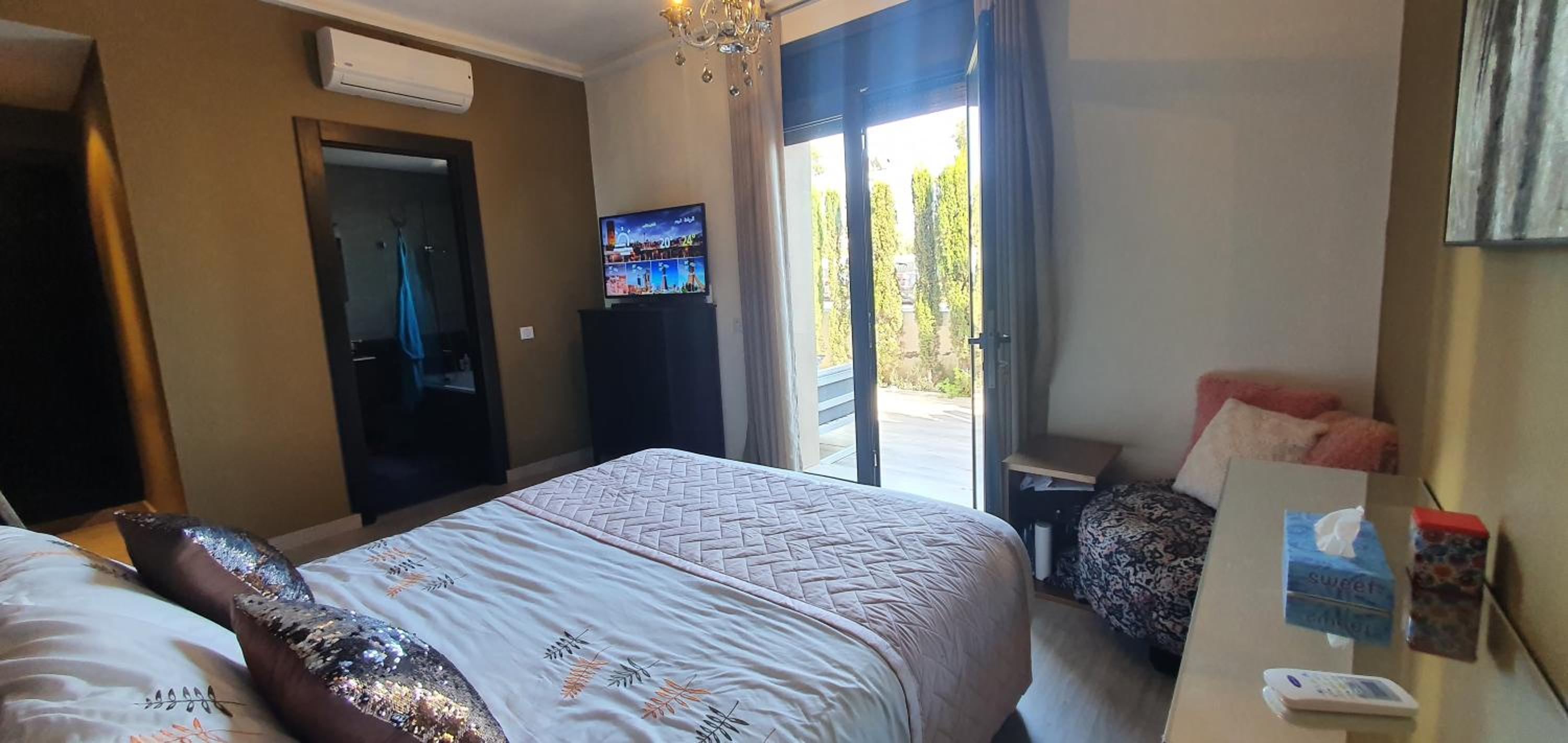hotel room