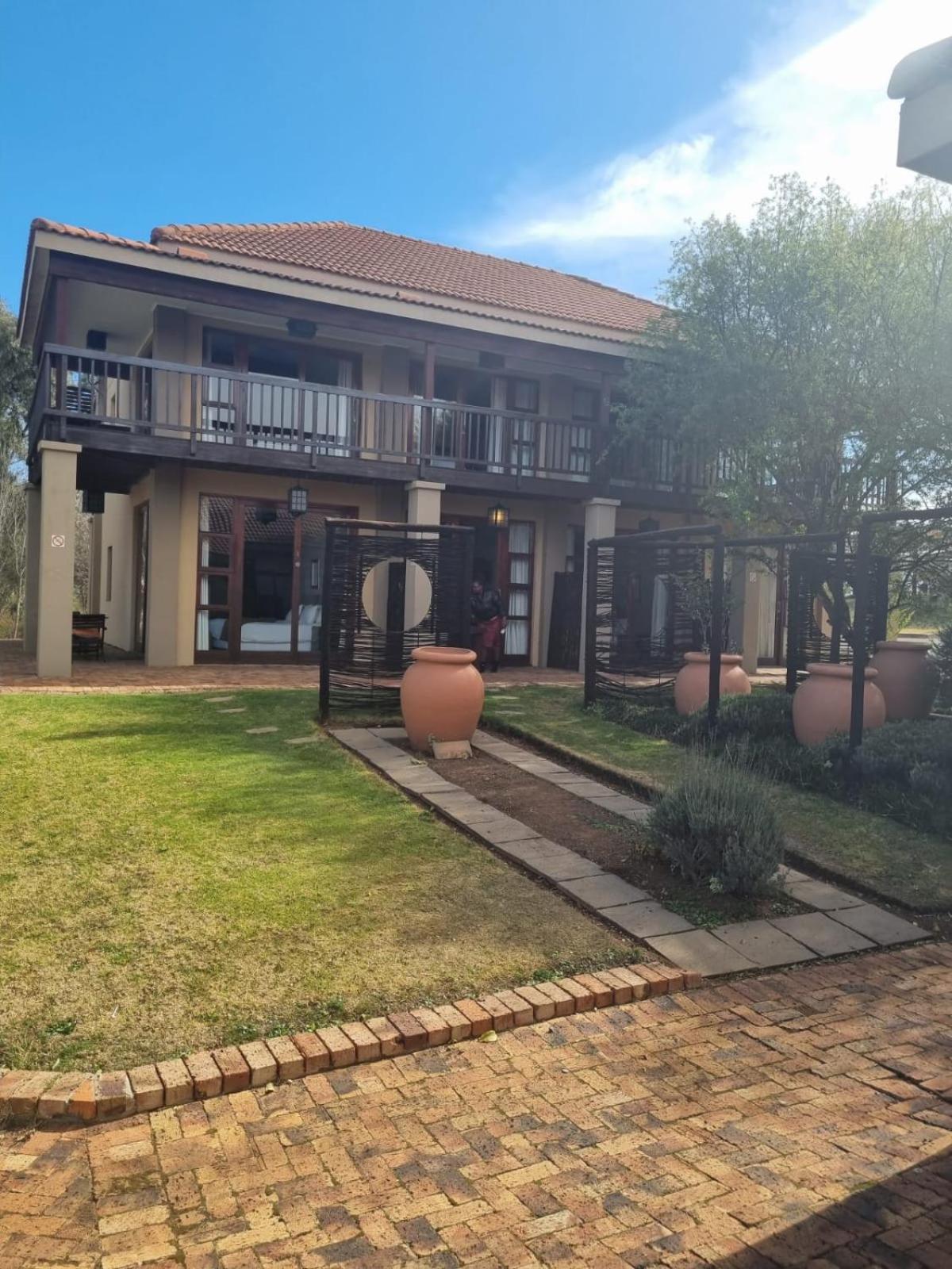 Emufuleni river logde
