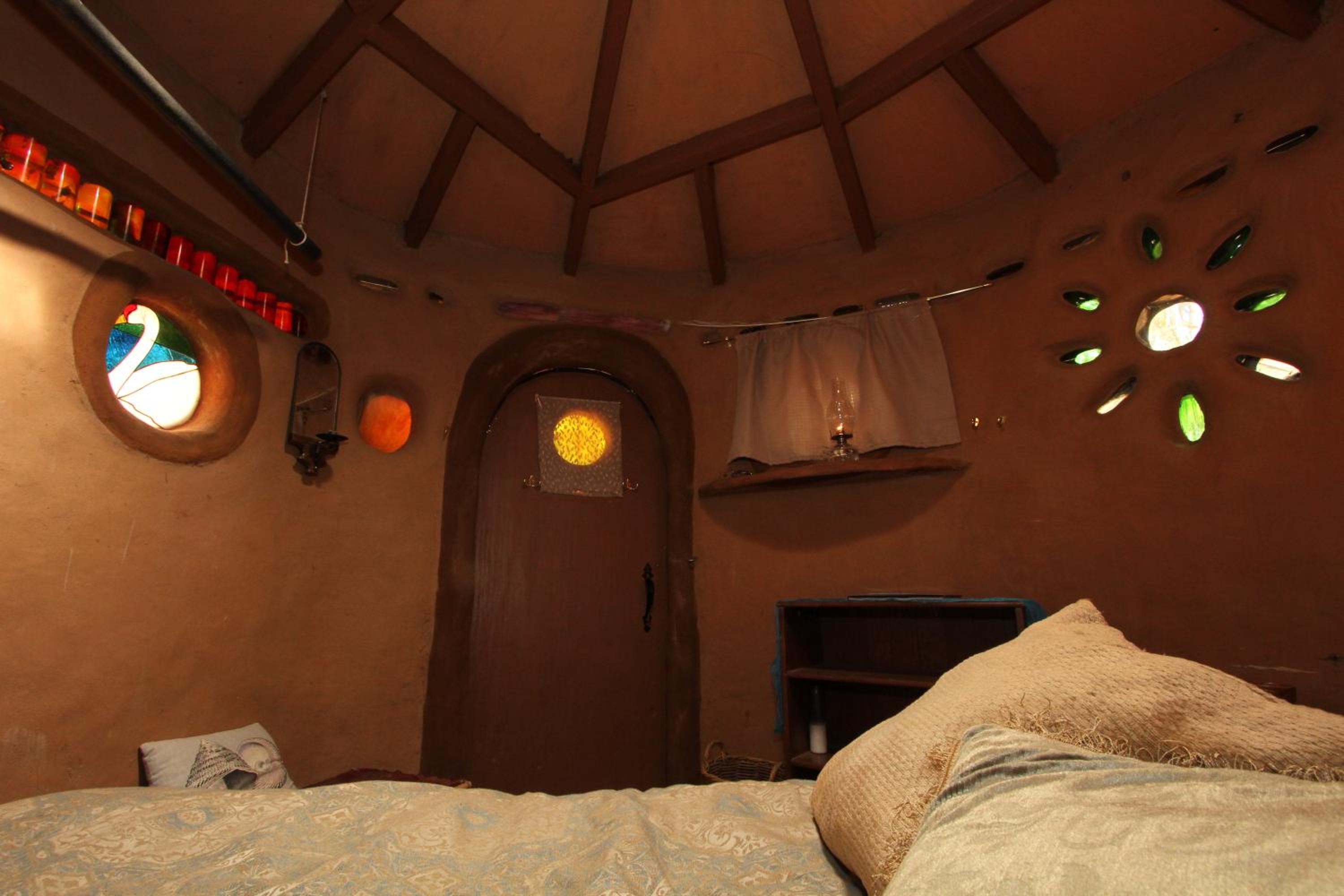 Hobbit Hut