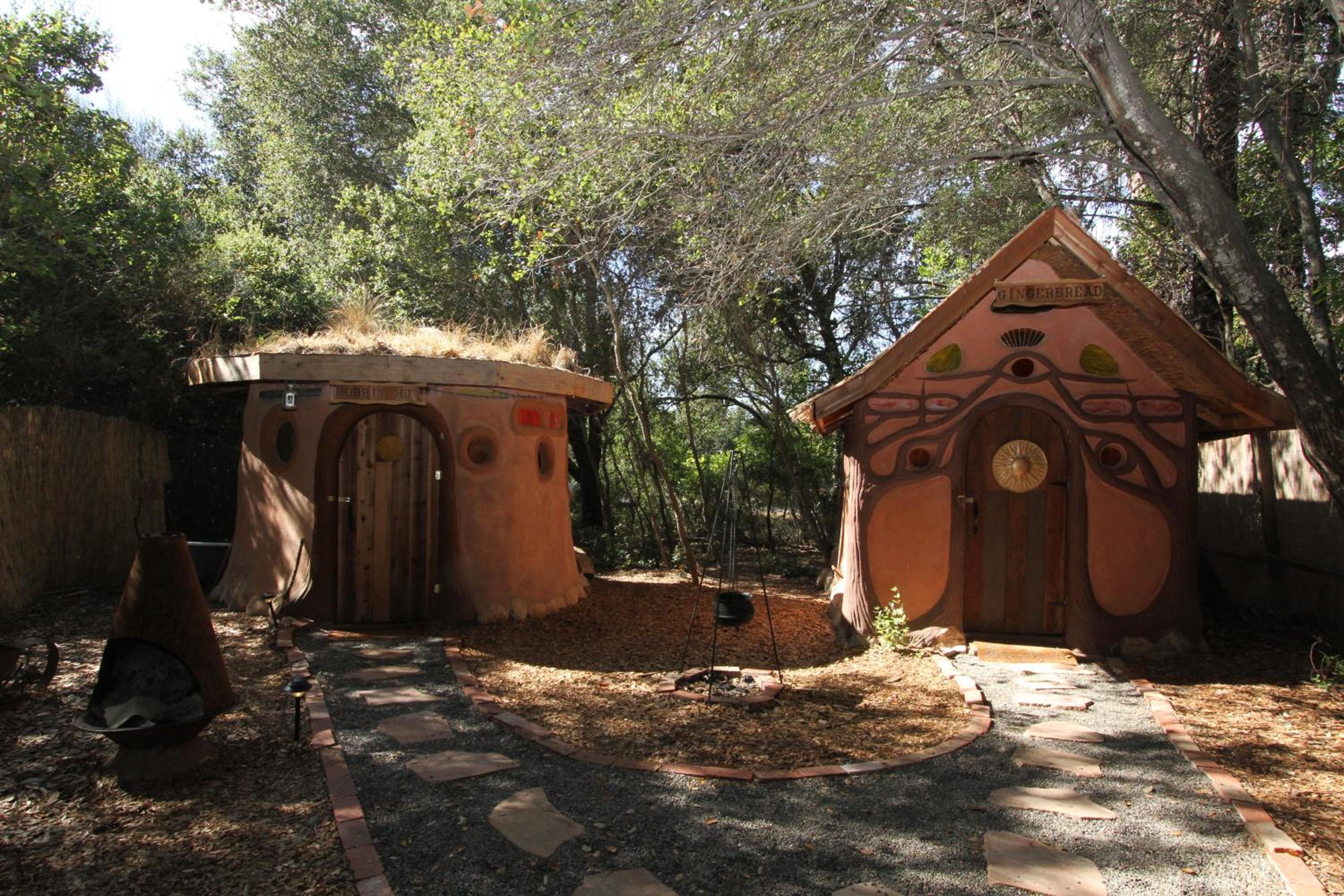 Hobbit Hut