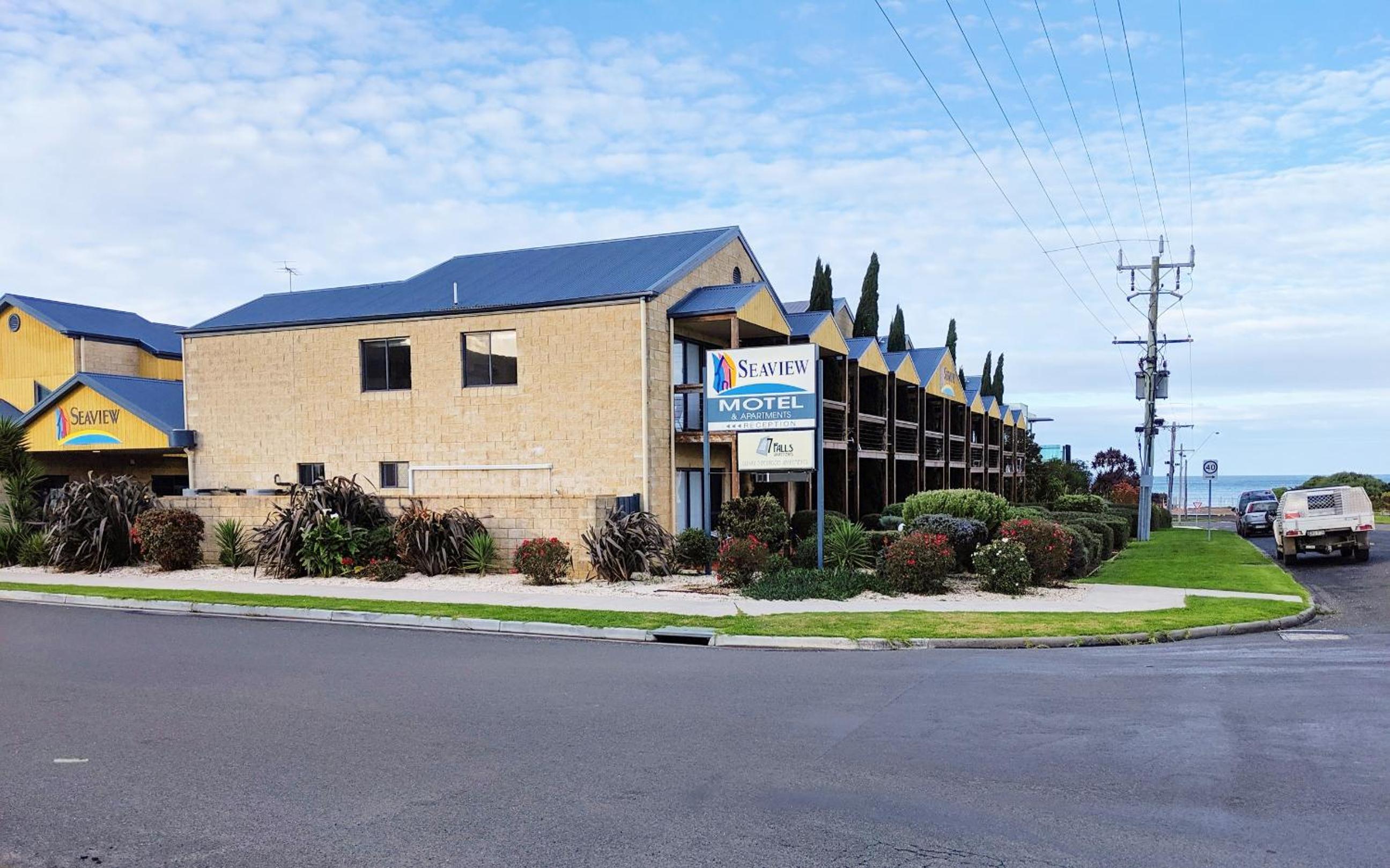 Seaview Motel & Apartments