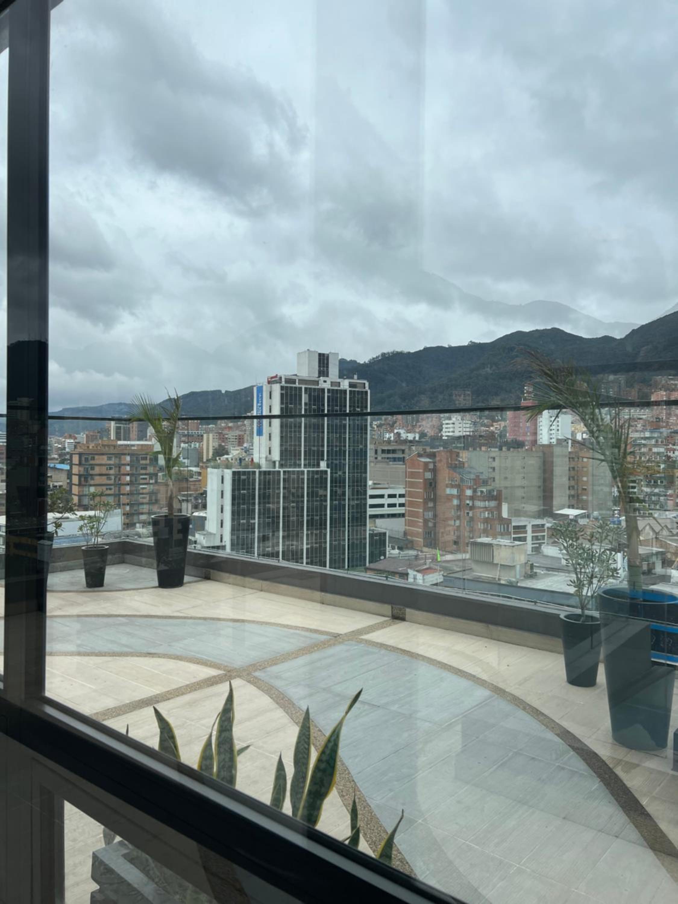 Espectacular apartamento en Chapinero view 3