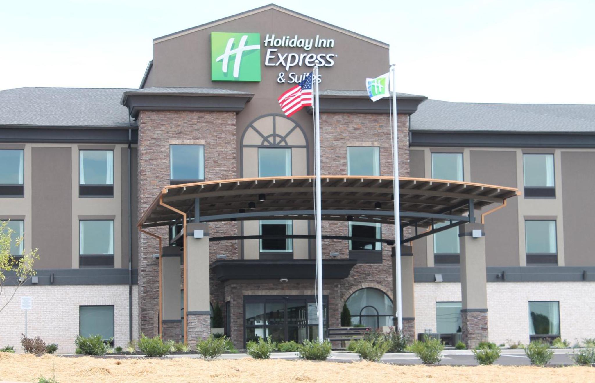 Cave City Vacations - Holiday Inn Express Hotel  Suites Glasgow, an IHG Hotel - Property Image 1