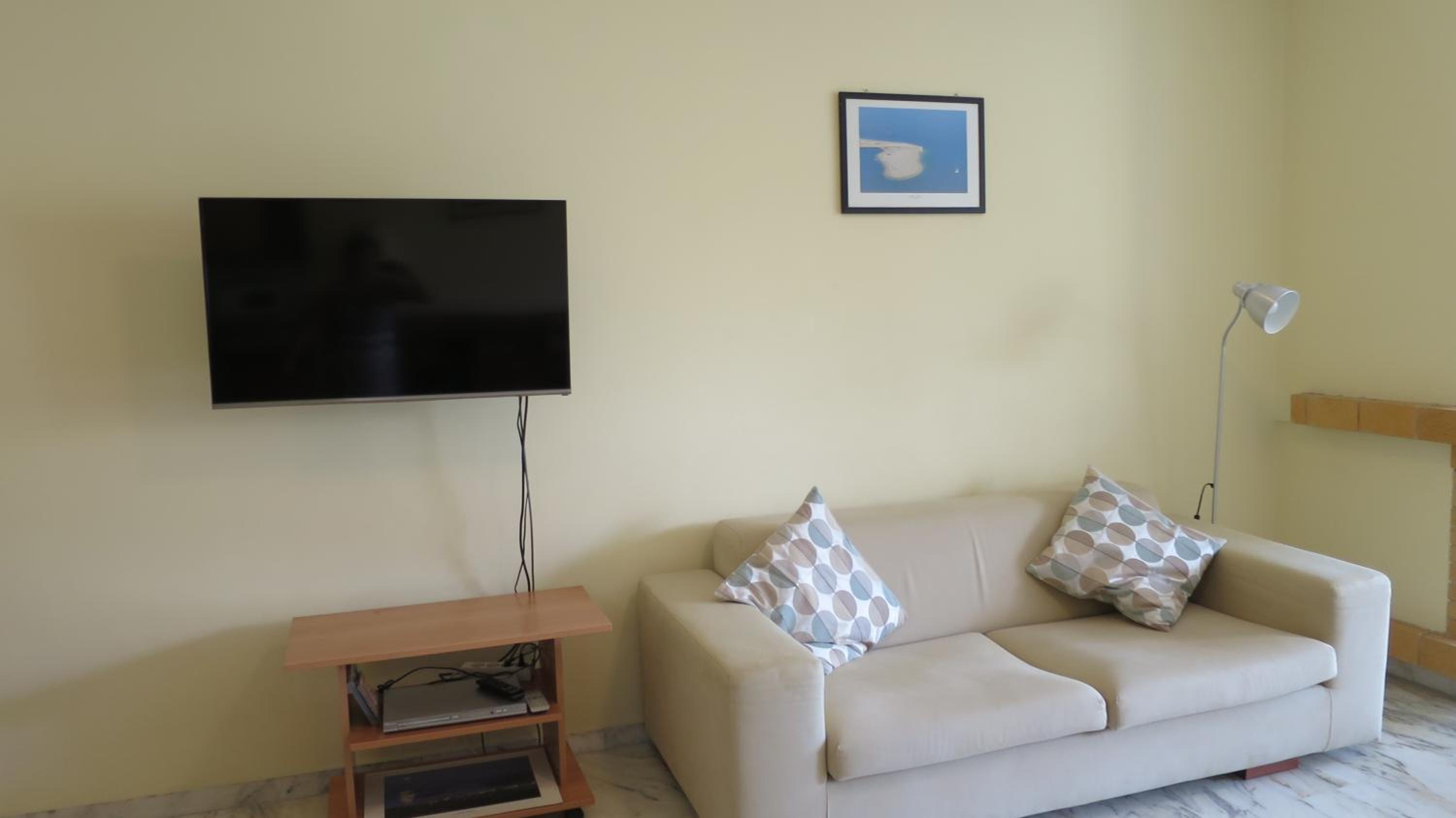 Modern apartment near Acropolis peaceful location.