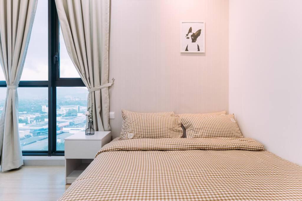 NEW! French Style 3BR 8pax Mytown Sunway Velocity