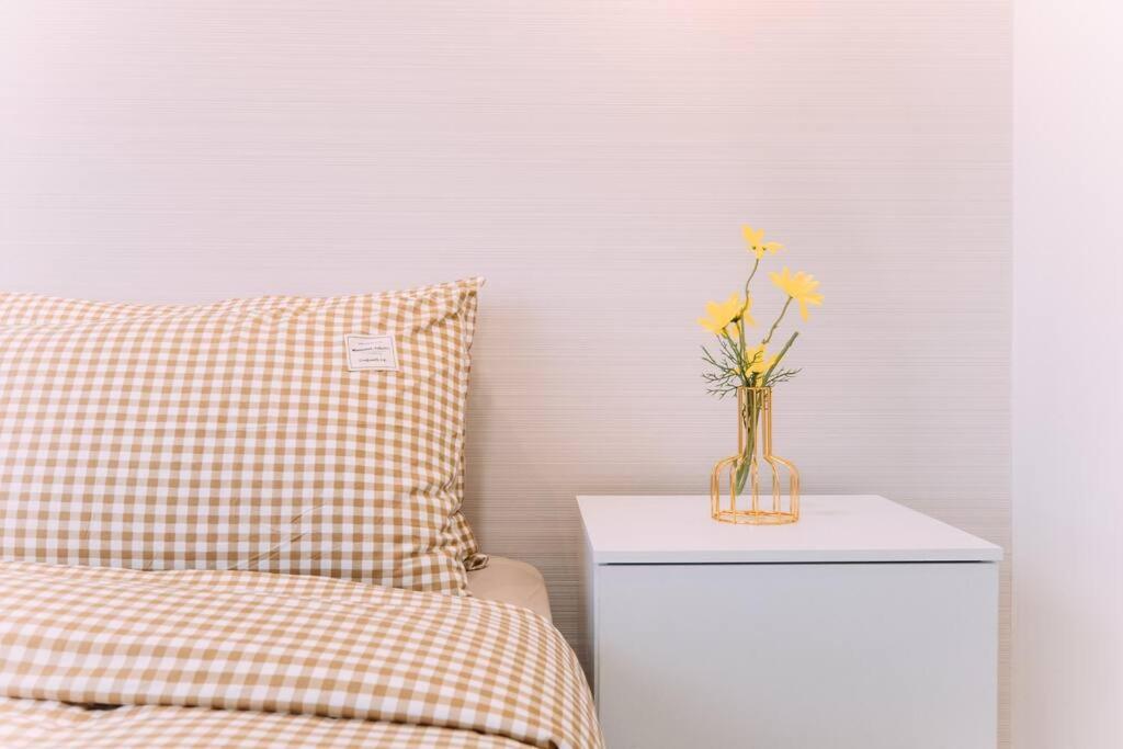 NEW! French Style 3BR 8pax Mytown Sunway Velocity