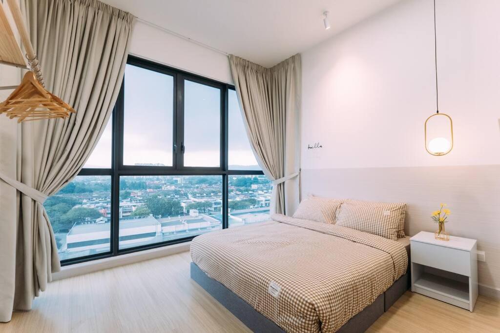 NEW! French Style 3BR 8pax Mytown Sunway Velocity