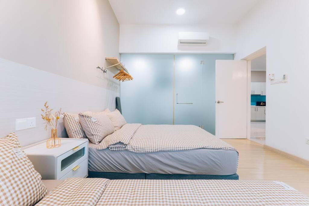 NEW! French Style 3BR 8pax Mytown Sunway Velocity
