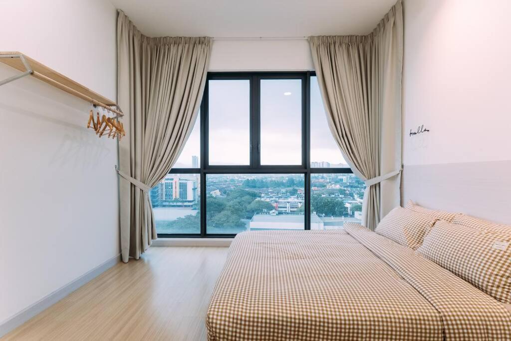 NEW! French Style 3BR 8pax Mytown Sunway Velocity