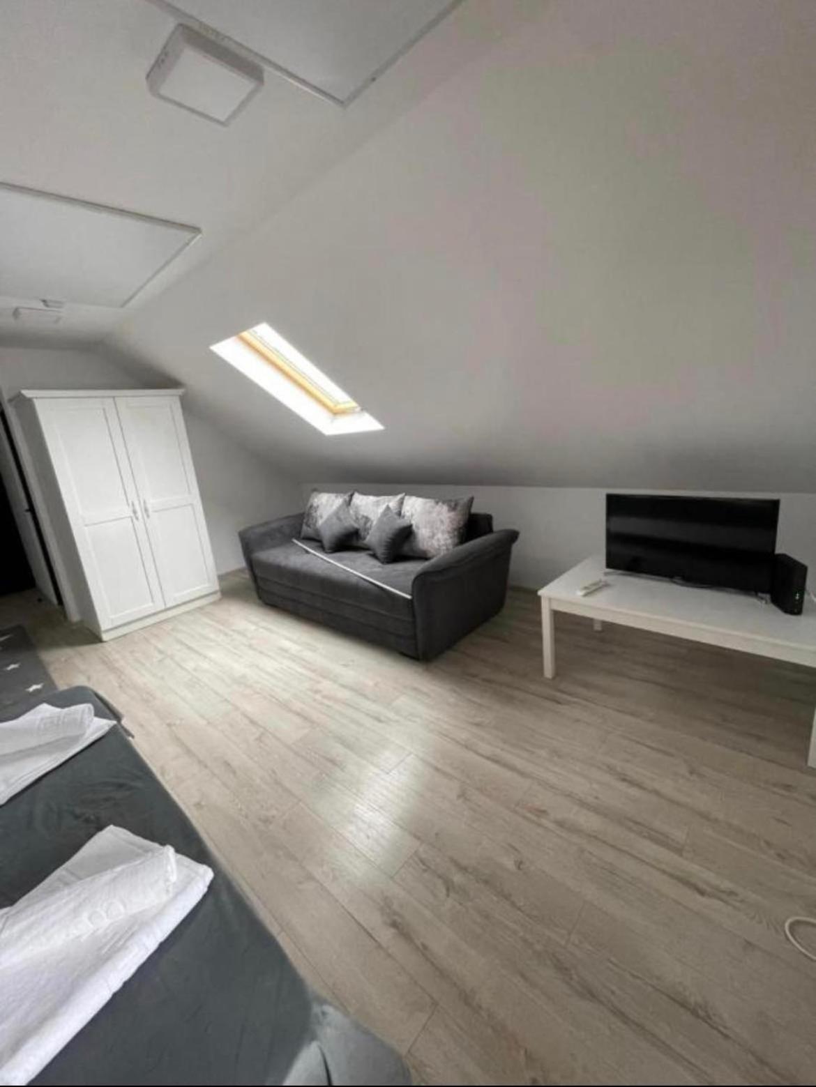 ApartElim view 4