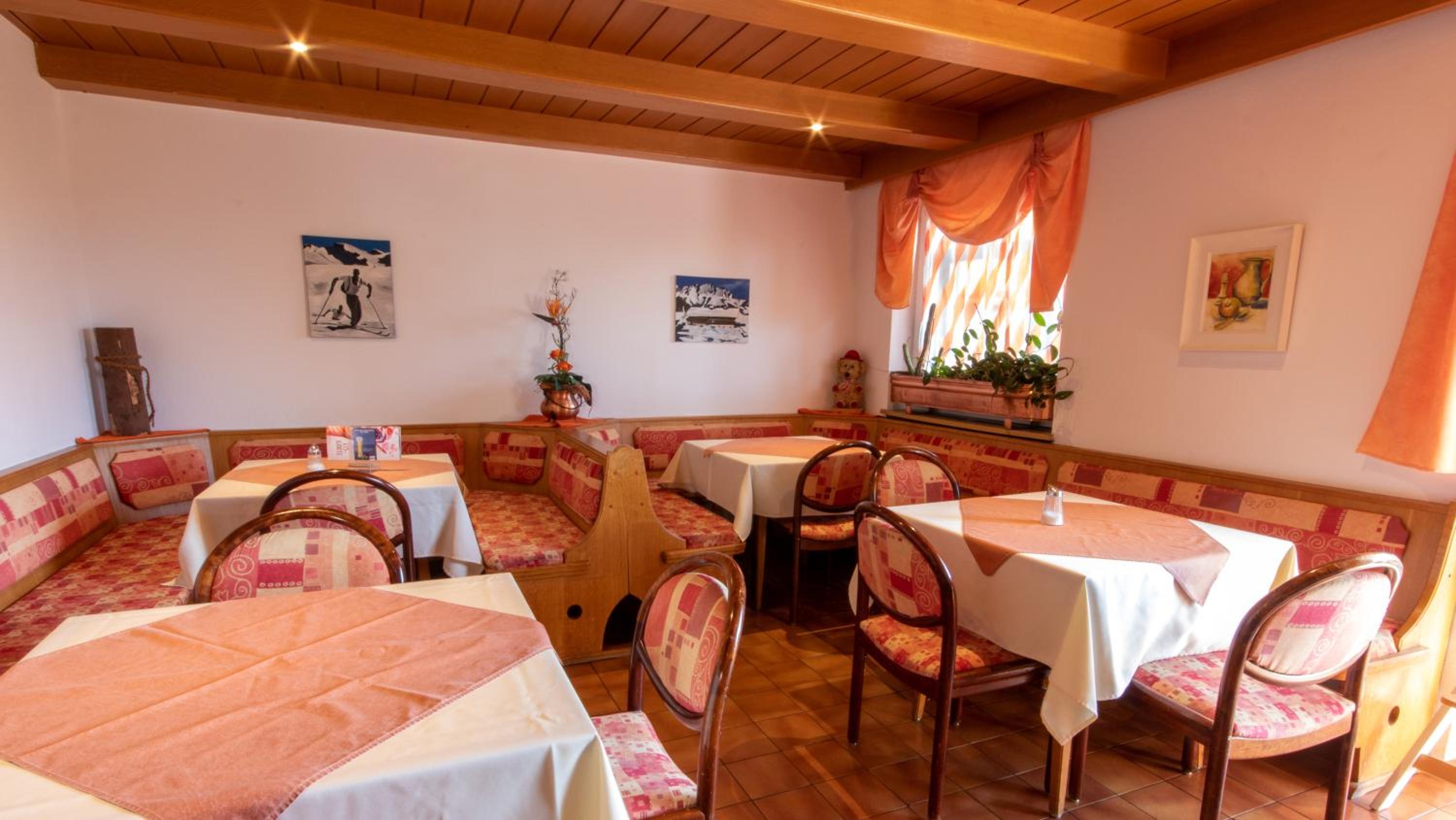 Café Pension Alpina