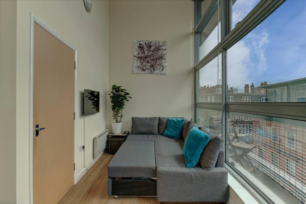 1 Bed NQ Penthouse Panoramic Views