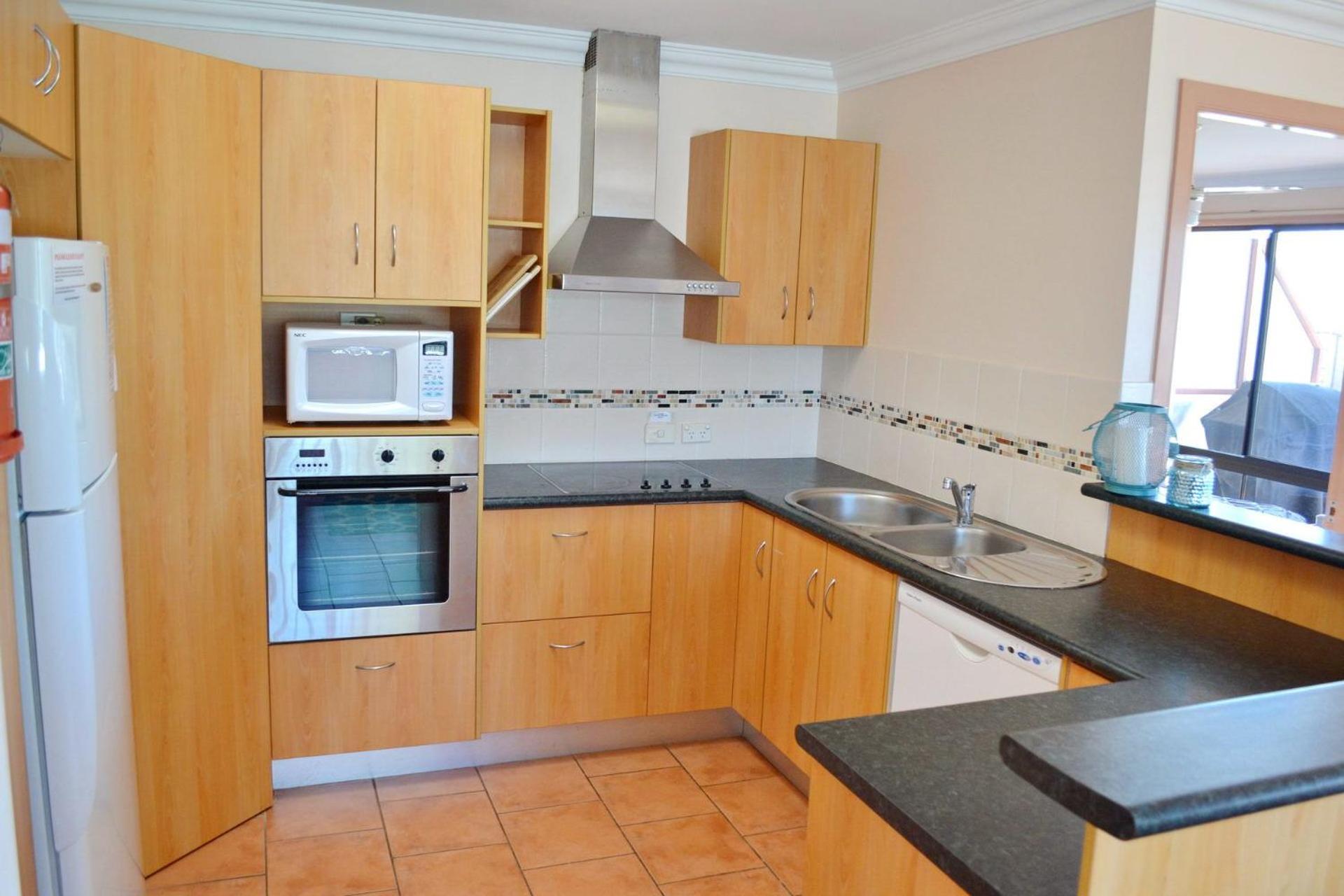 Paragon Apartment 8 - Bring your own linen. view 2