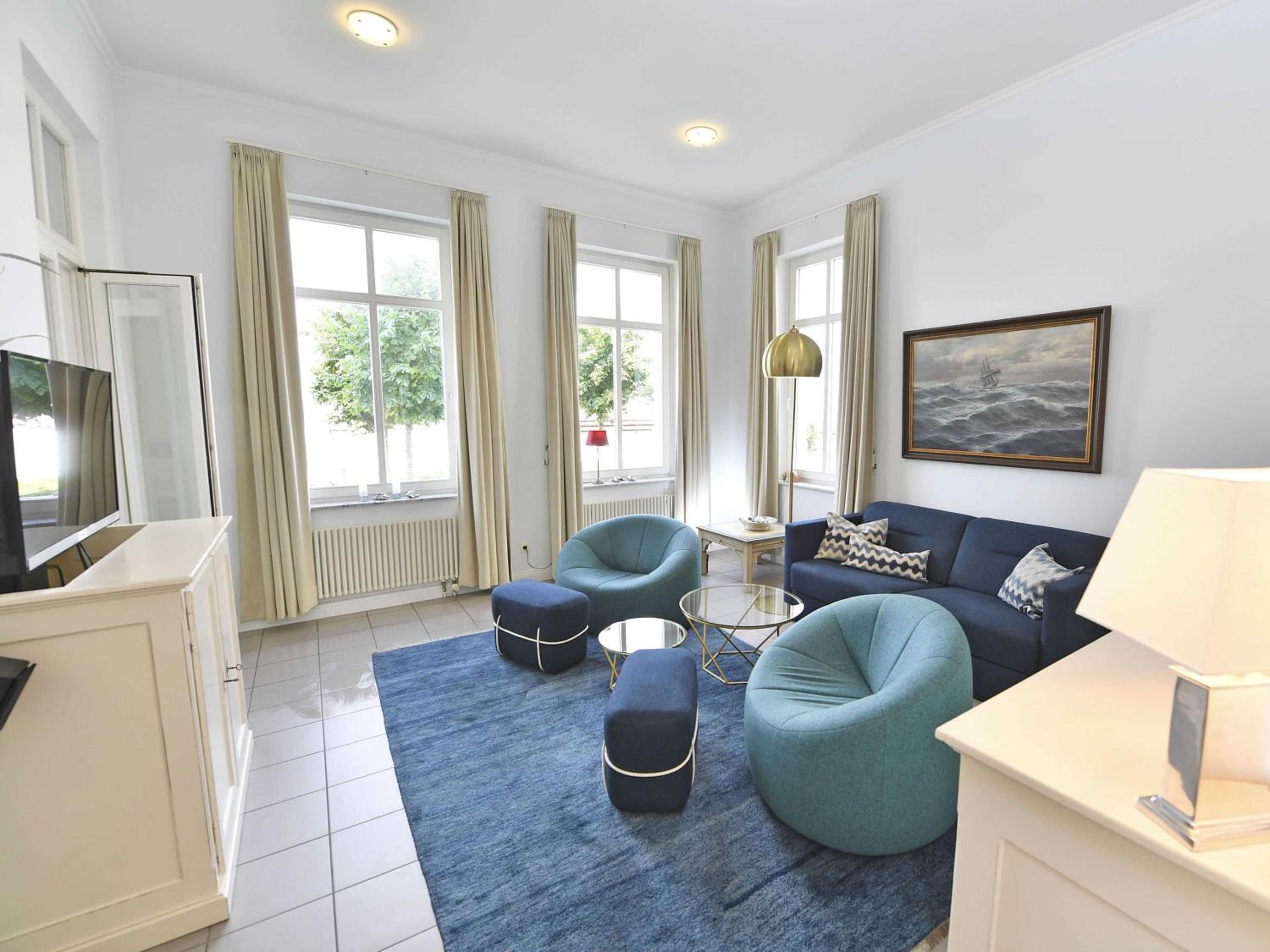 Villa Strandeck in Binz - WG 1 mit Meerblick, Terrasse, Wintergarten view 2