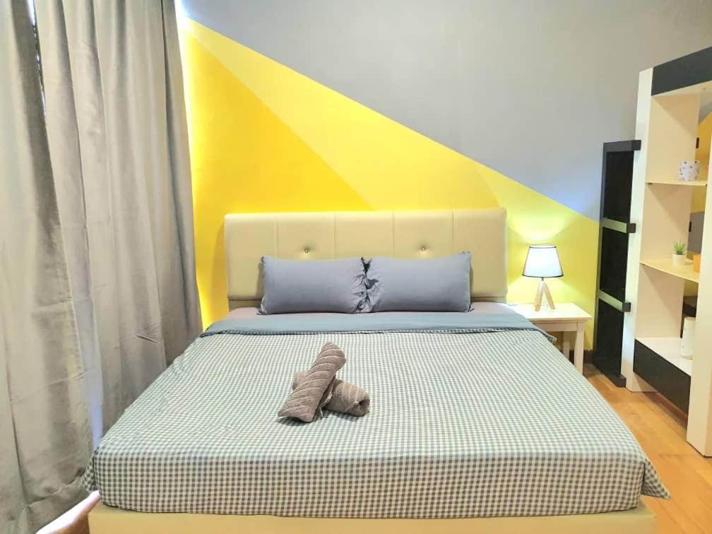 Regalia Suites KLCC View Rooftop Infinity Pool by SHI