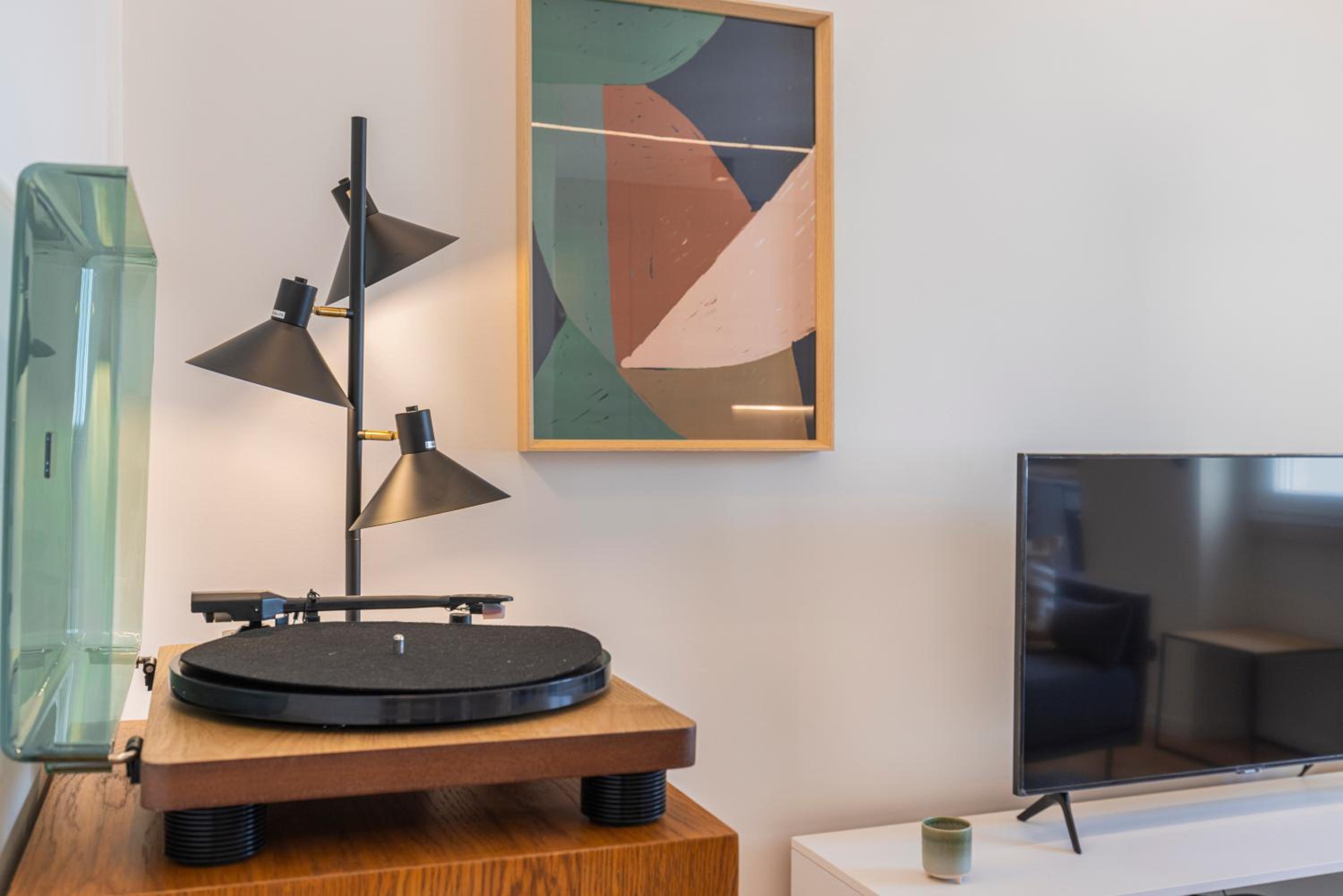 Charming Design Apartment view 2