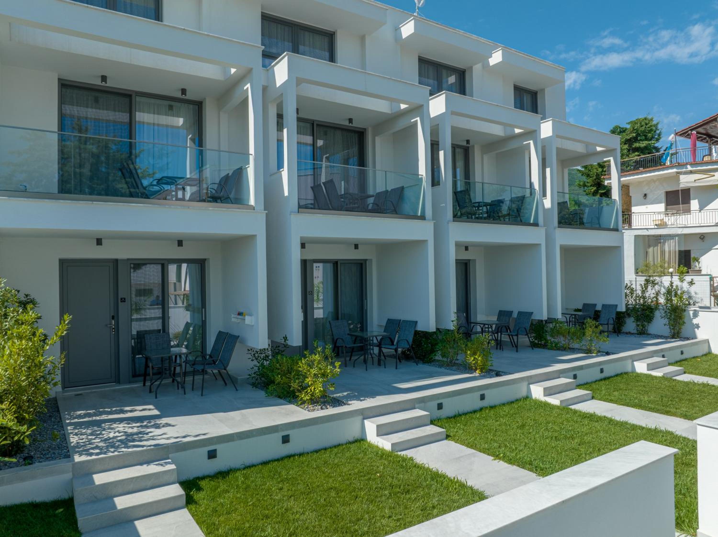 MERA APARTMENTS