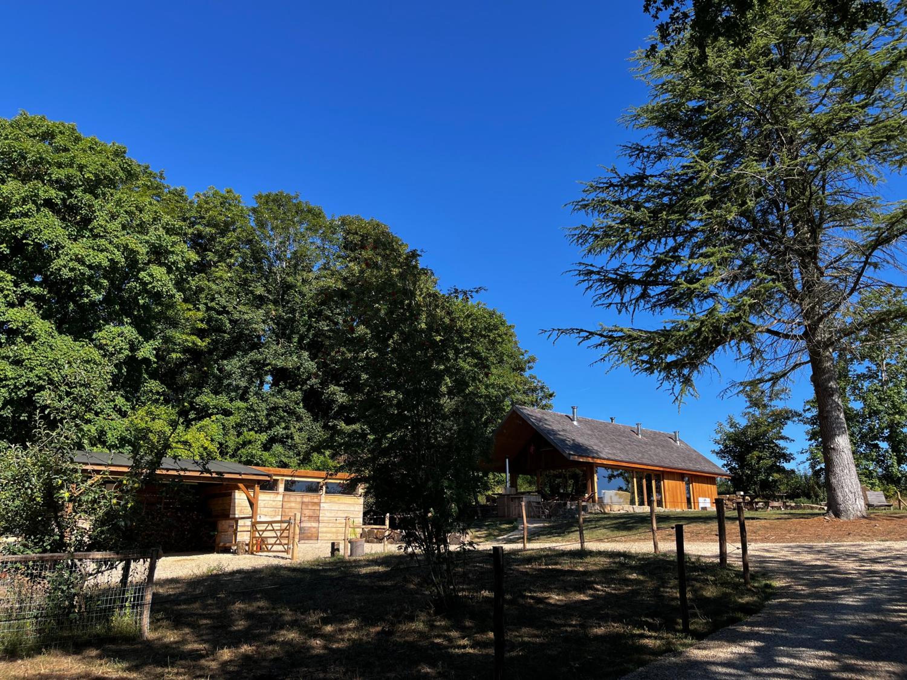 Enjoy Eco Lodge