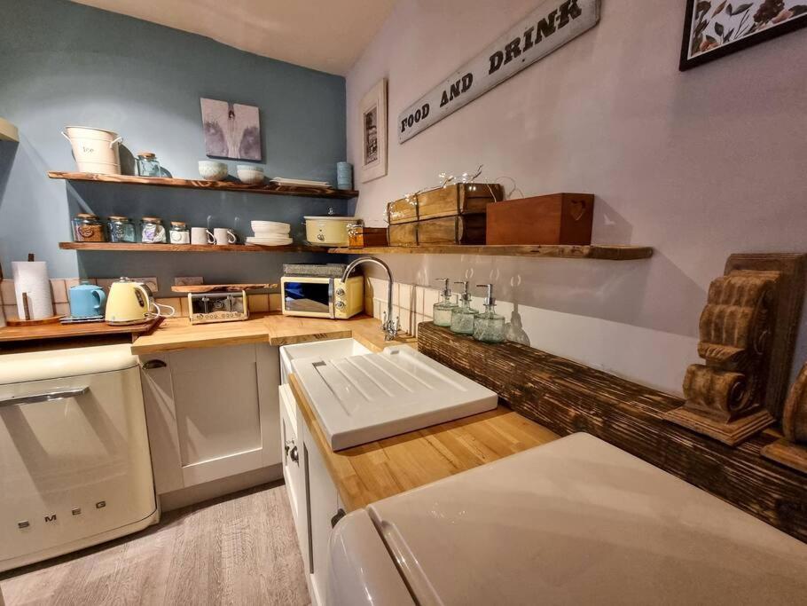 1 Bed Prestwich Duplex Free Parking view 5