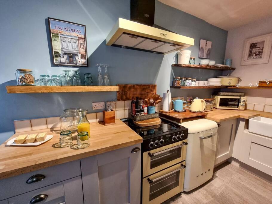 1 Bed Prestwich Duplex Free Parking view 4