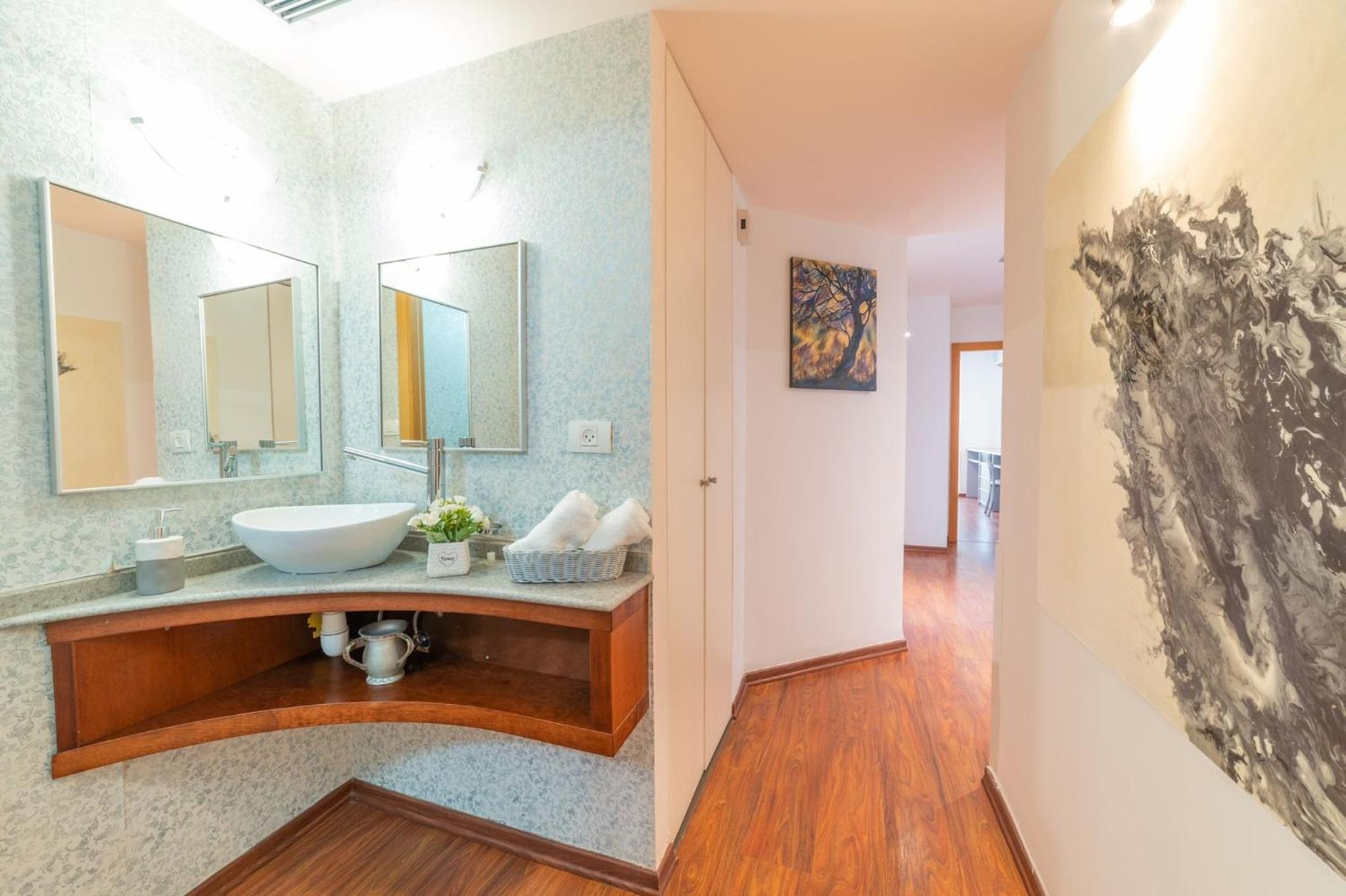 Art Apartment In Mamila - Art & View