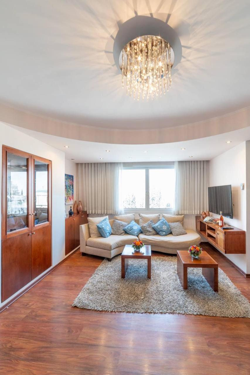 Art Apartment In Mamila - Art & View