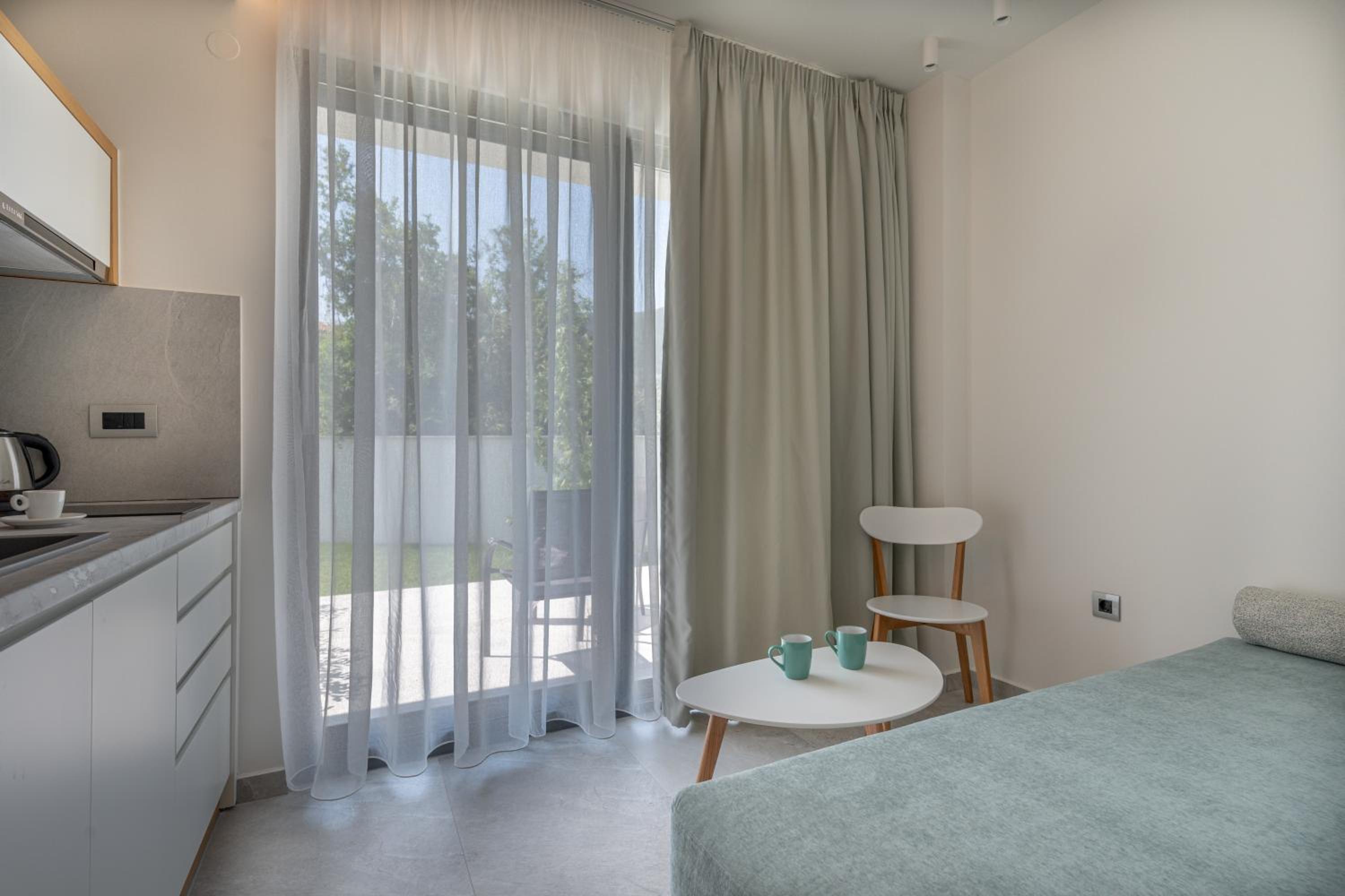 MERA APARTMENTS