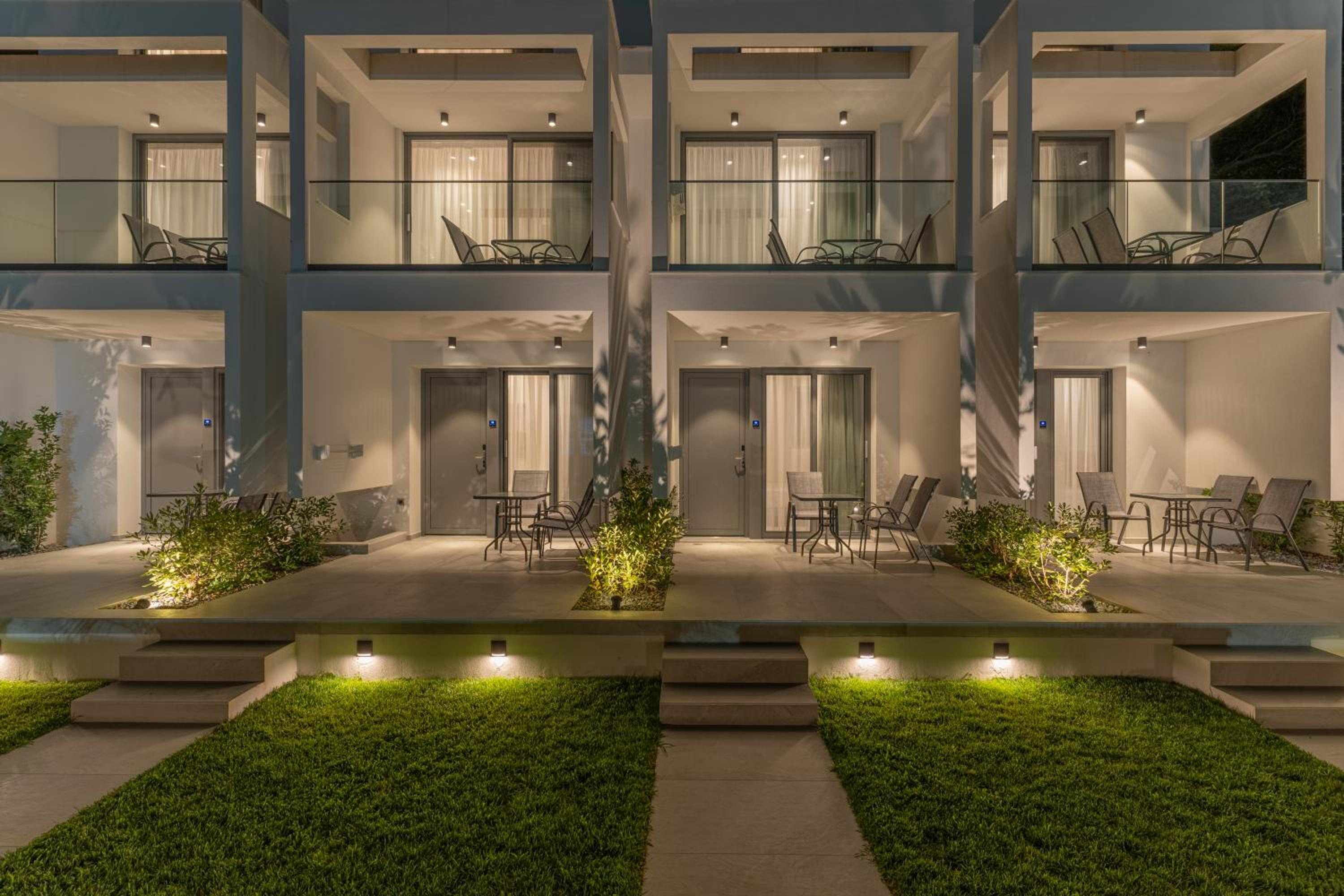 MERA APARTMENTS