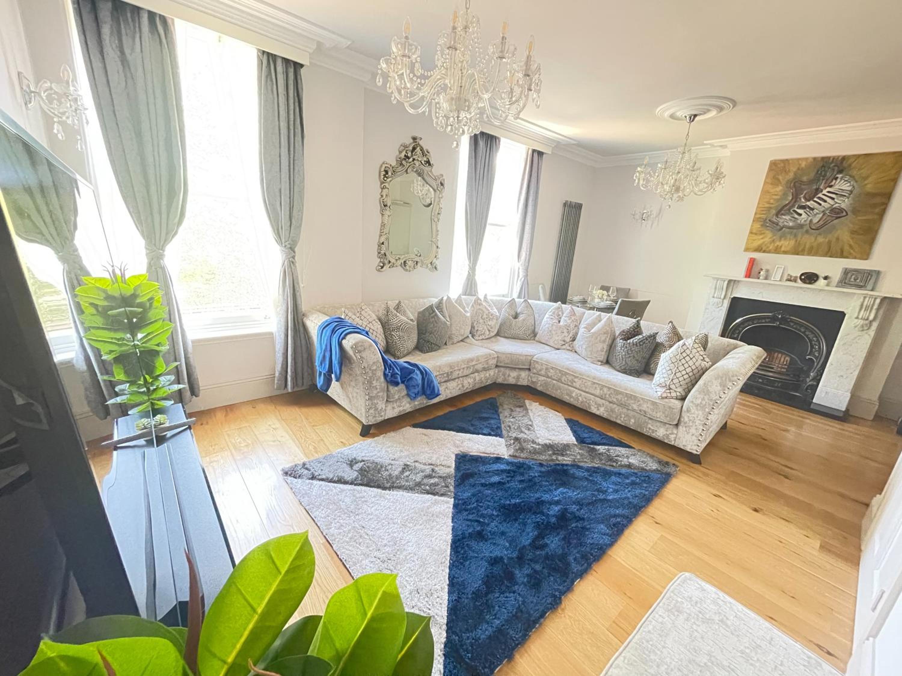 Luxurious 1-bedroom apartment. Indoor Fireplace view 2