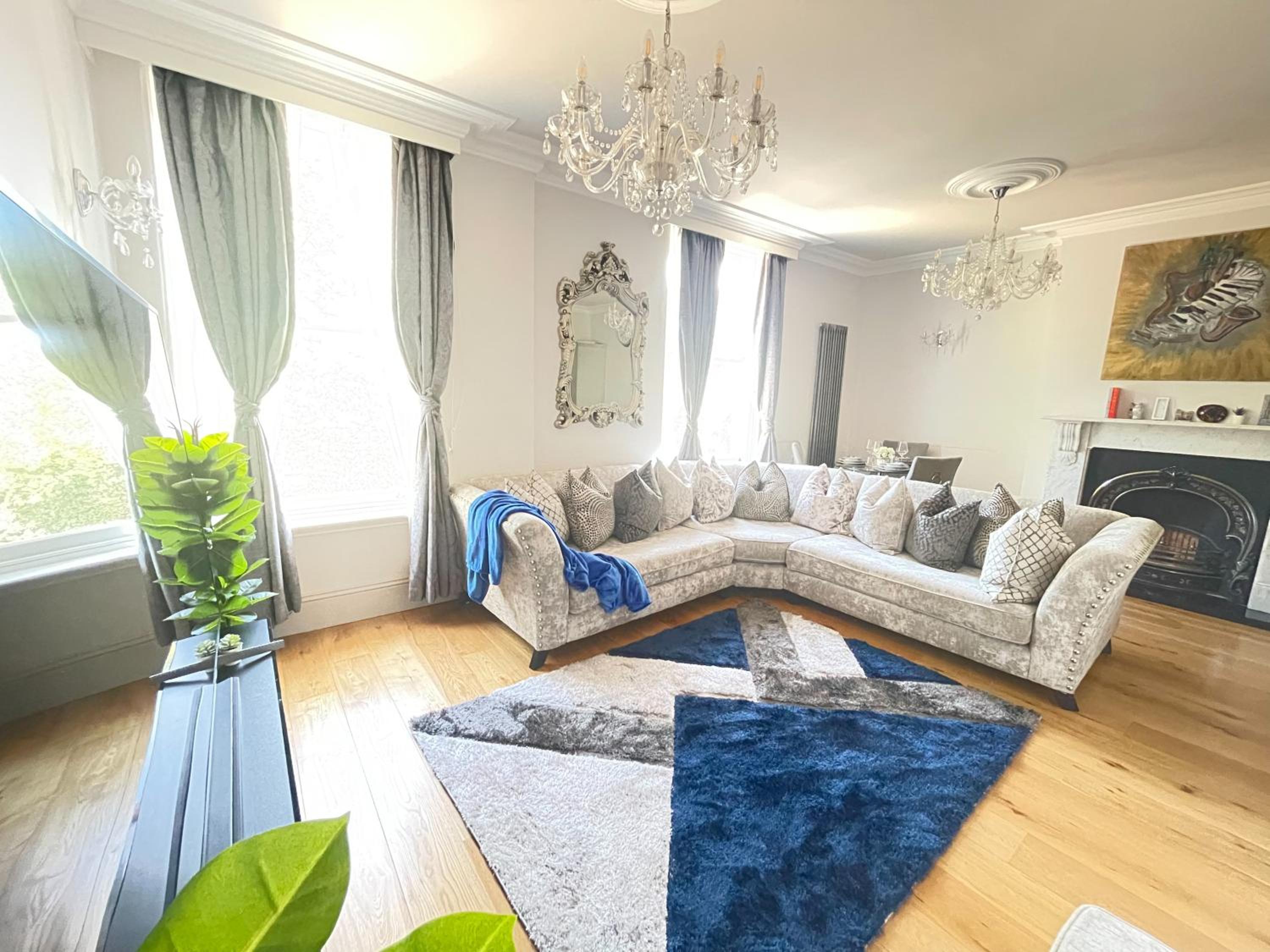 Luxurious 1-bedroom apartment. Indoor Fireplace view 4