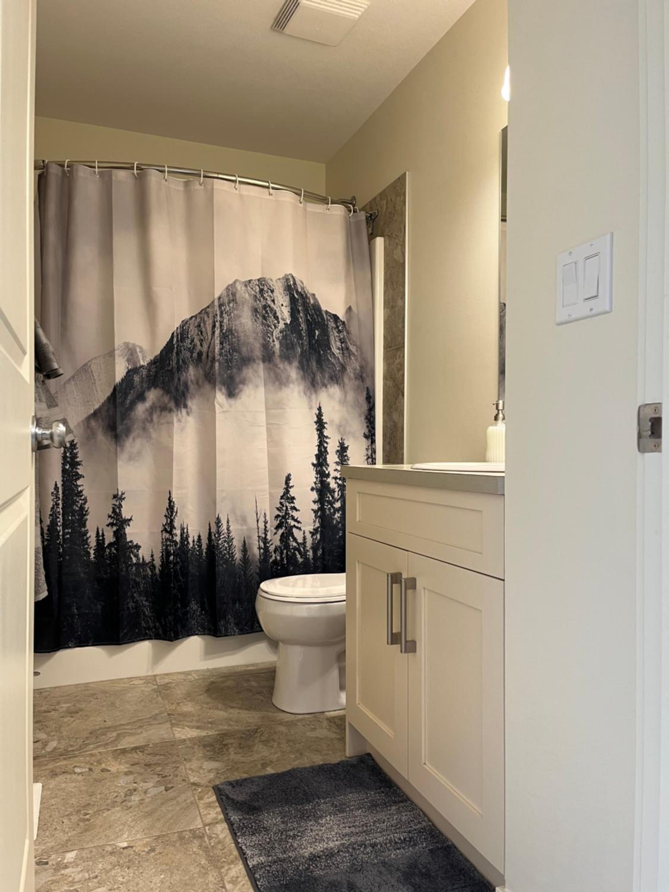 Perfect base Invermere 3bd townhouse mt views with garage