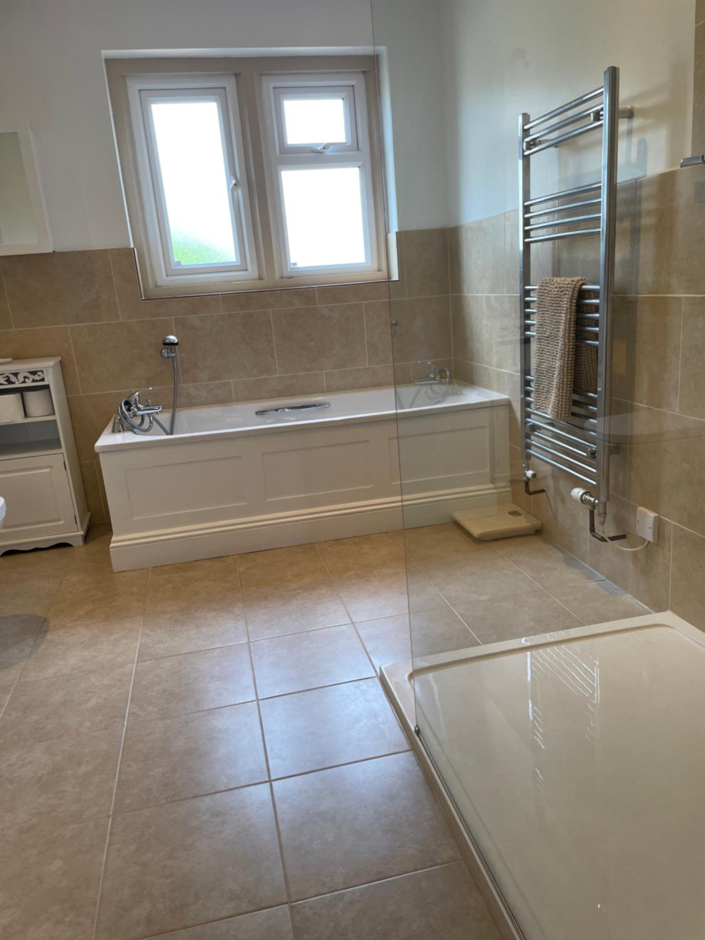 Cotswolds Luxury House in Central Bourton Large Sleeps 2-11. Pet Friendly. view 3