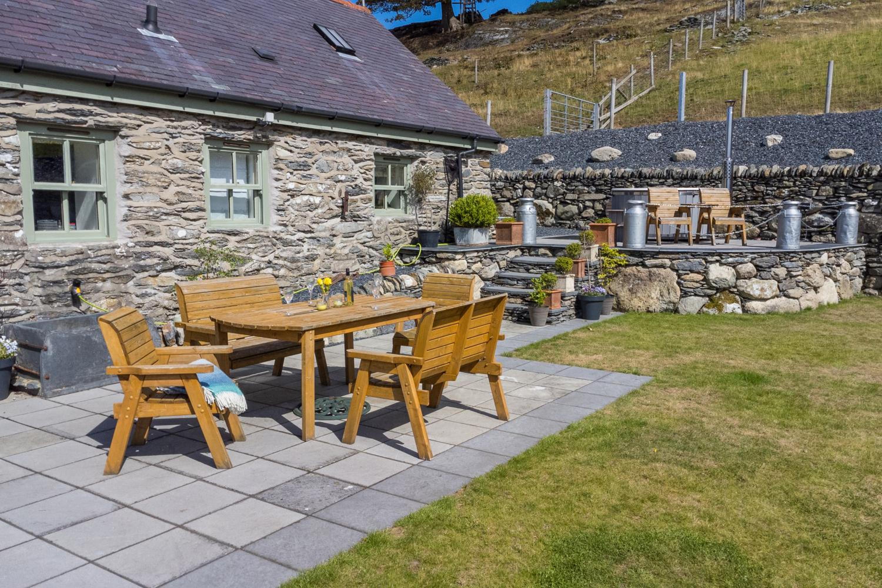 Finest Retreats - Moelis Granary - Luxury Cottage with Hot Tub view 5
