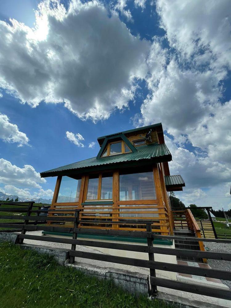 Photo 8