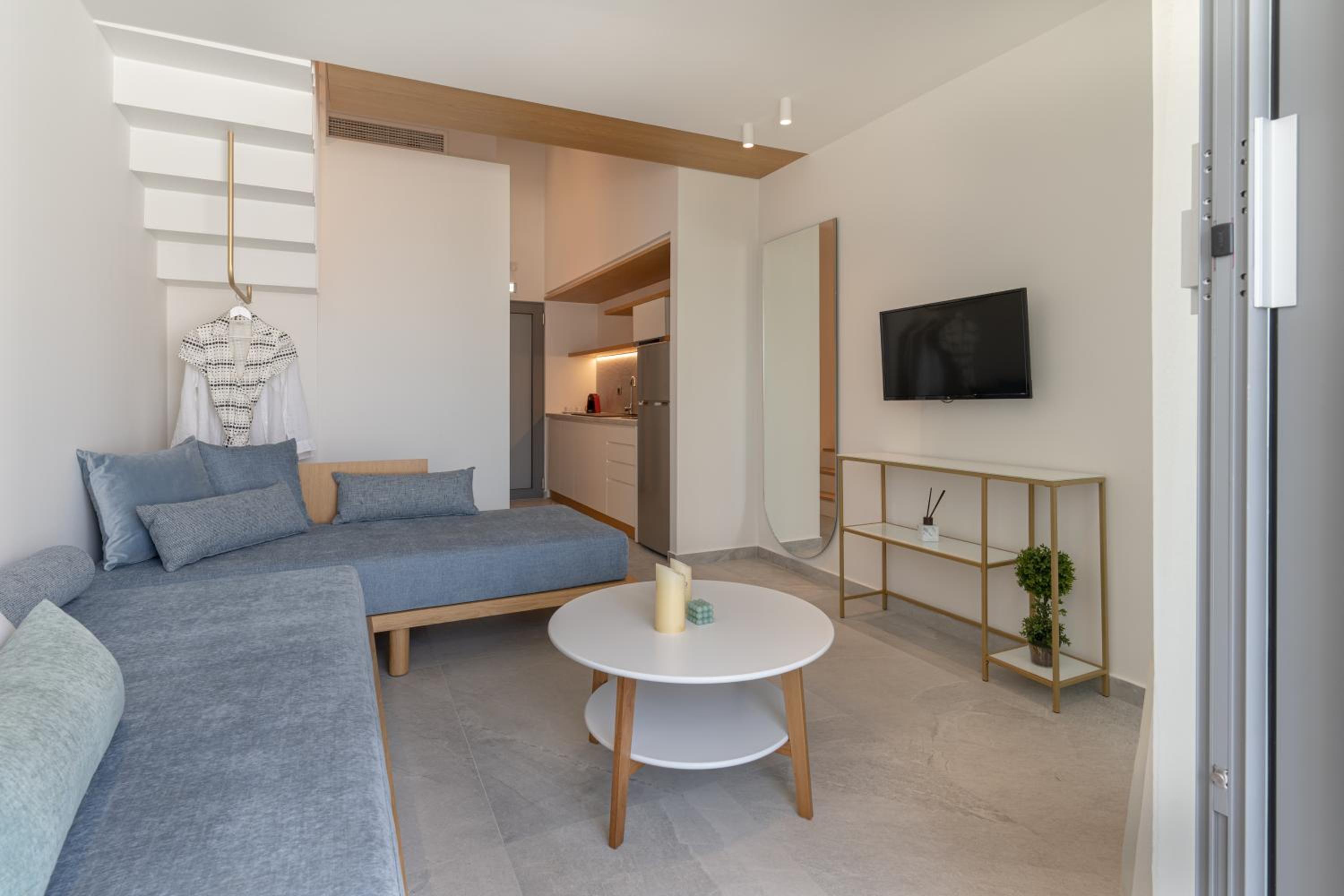 MERA APARTMENTS