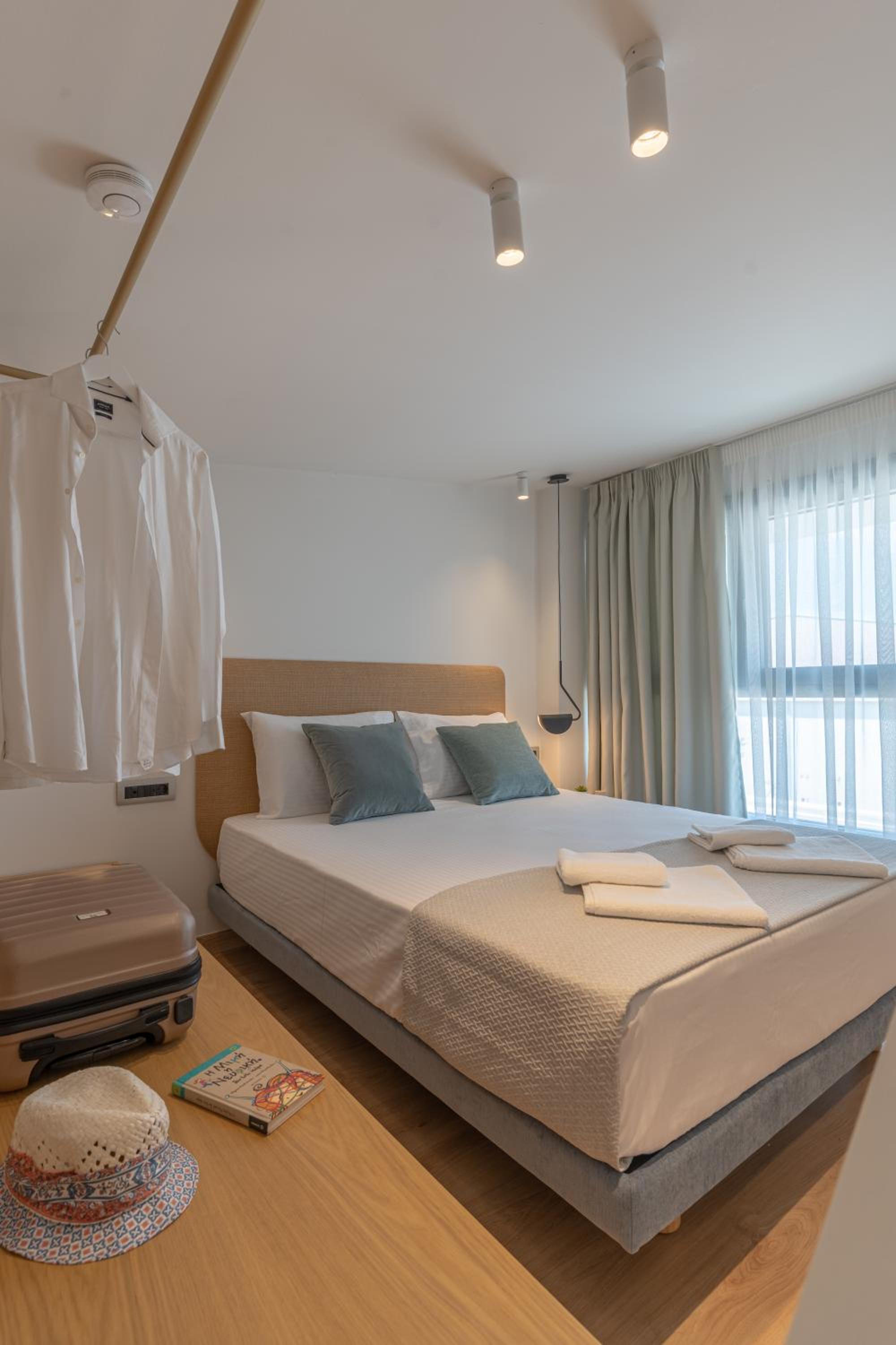 MERA APARTMENTS