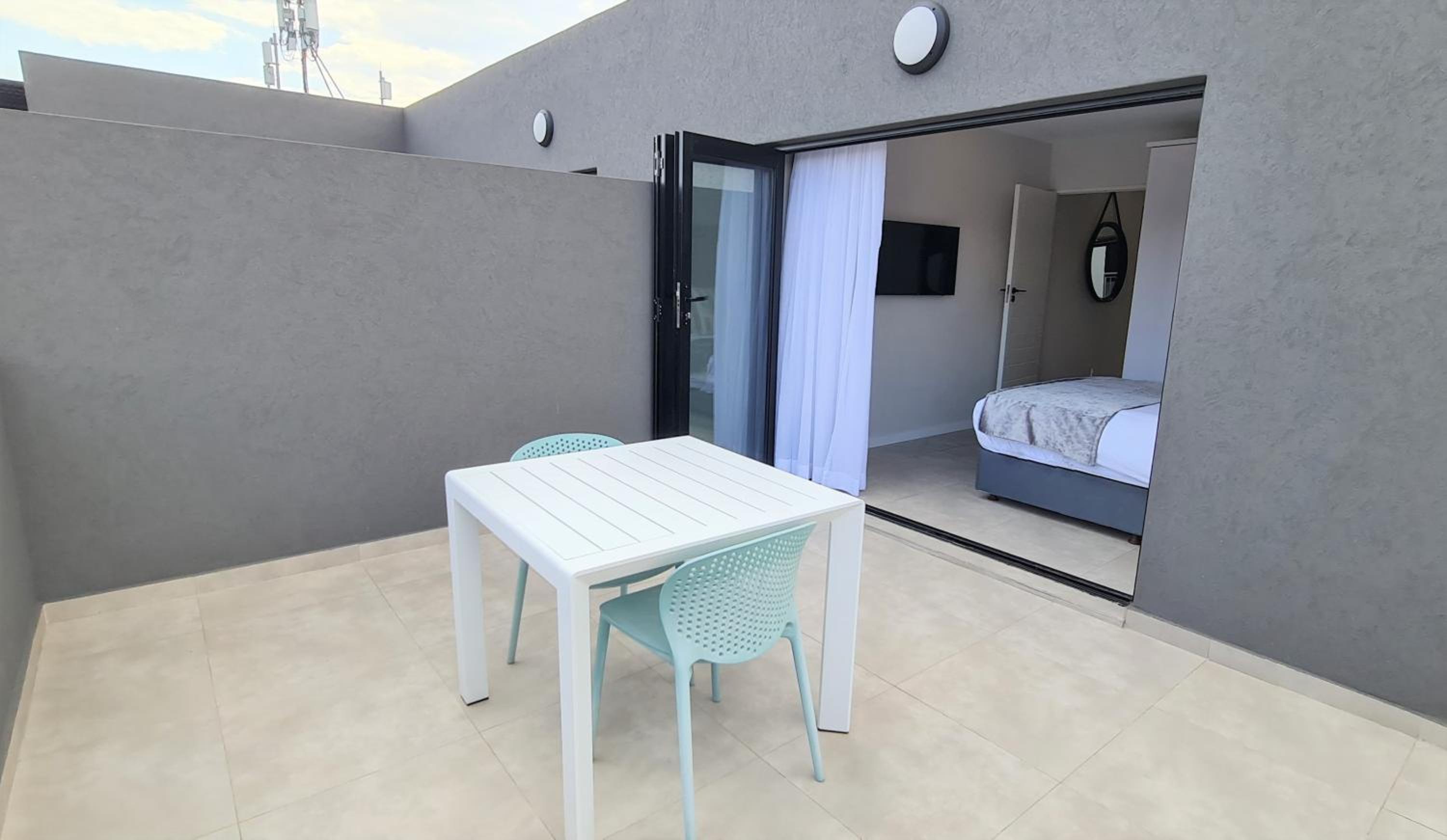 MINT Apartments Greenside