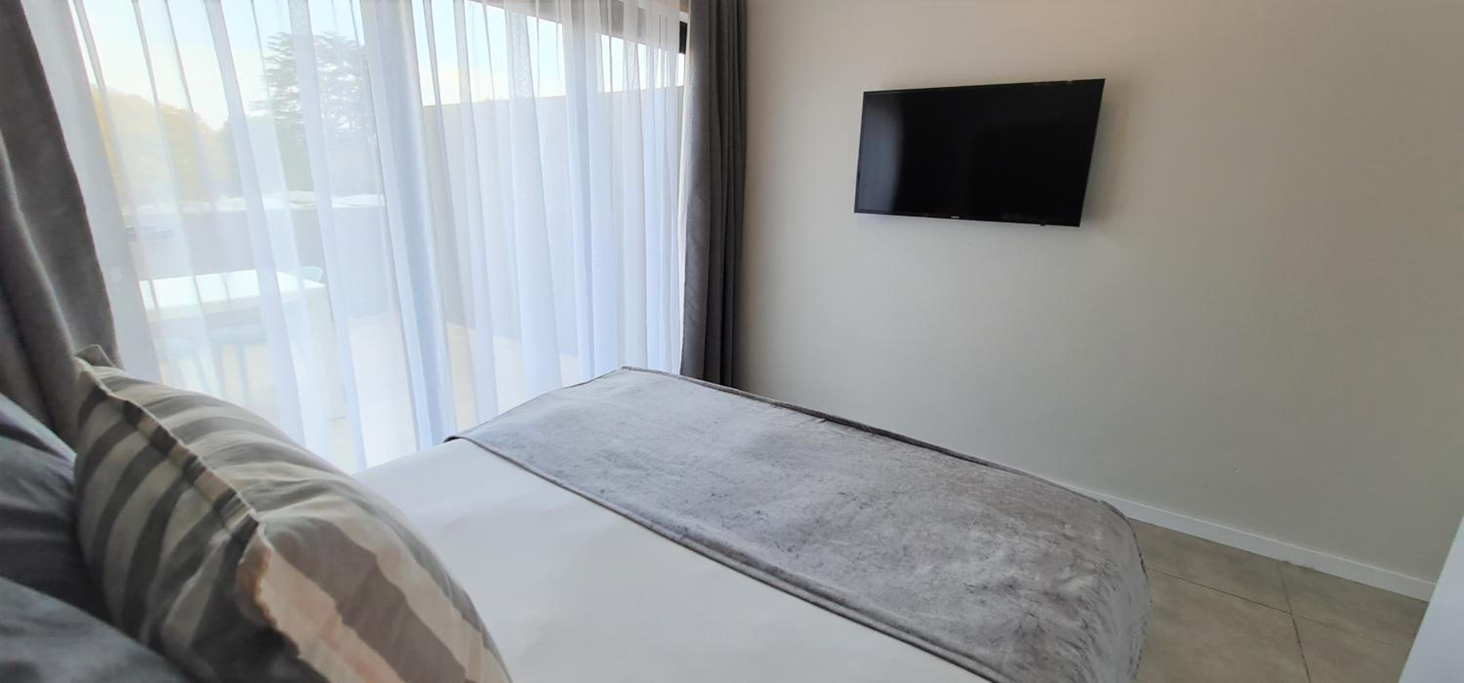 MINT Apartments Greenside