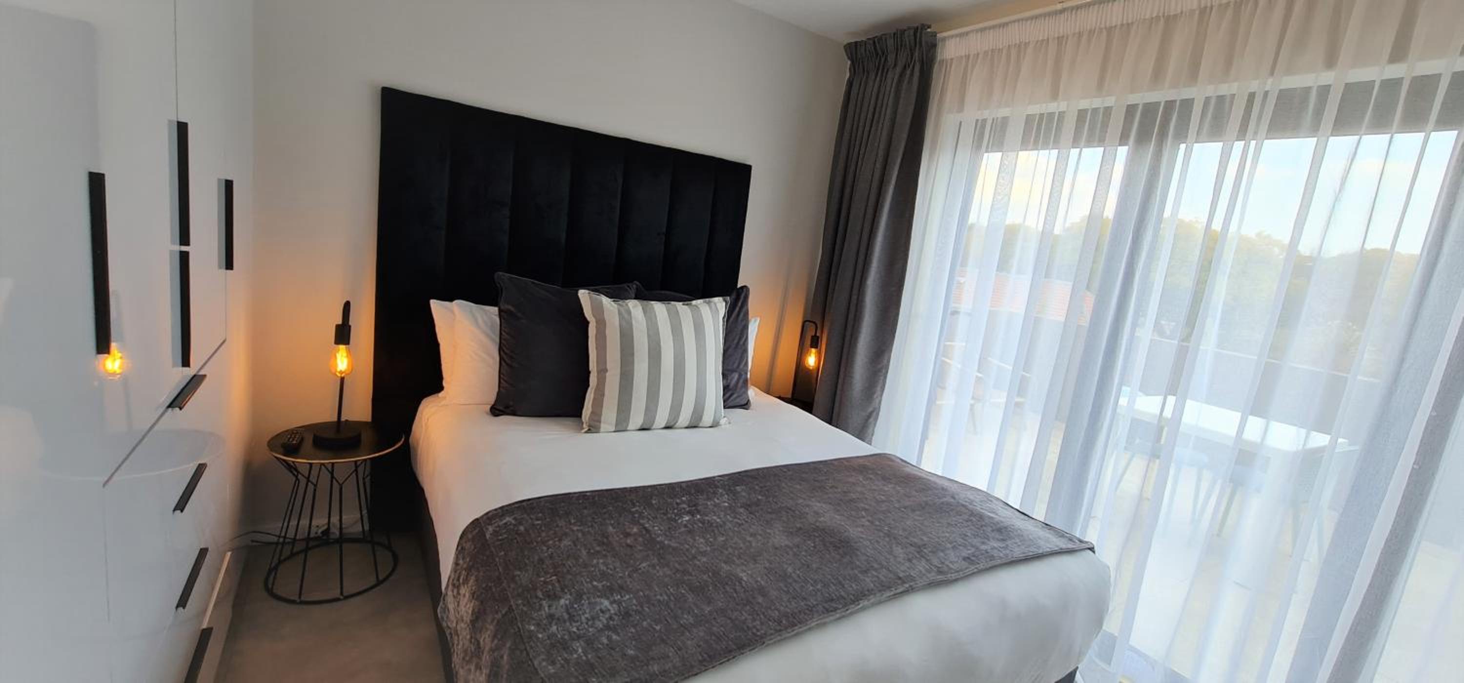 MINT Apartments Greenside