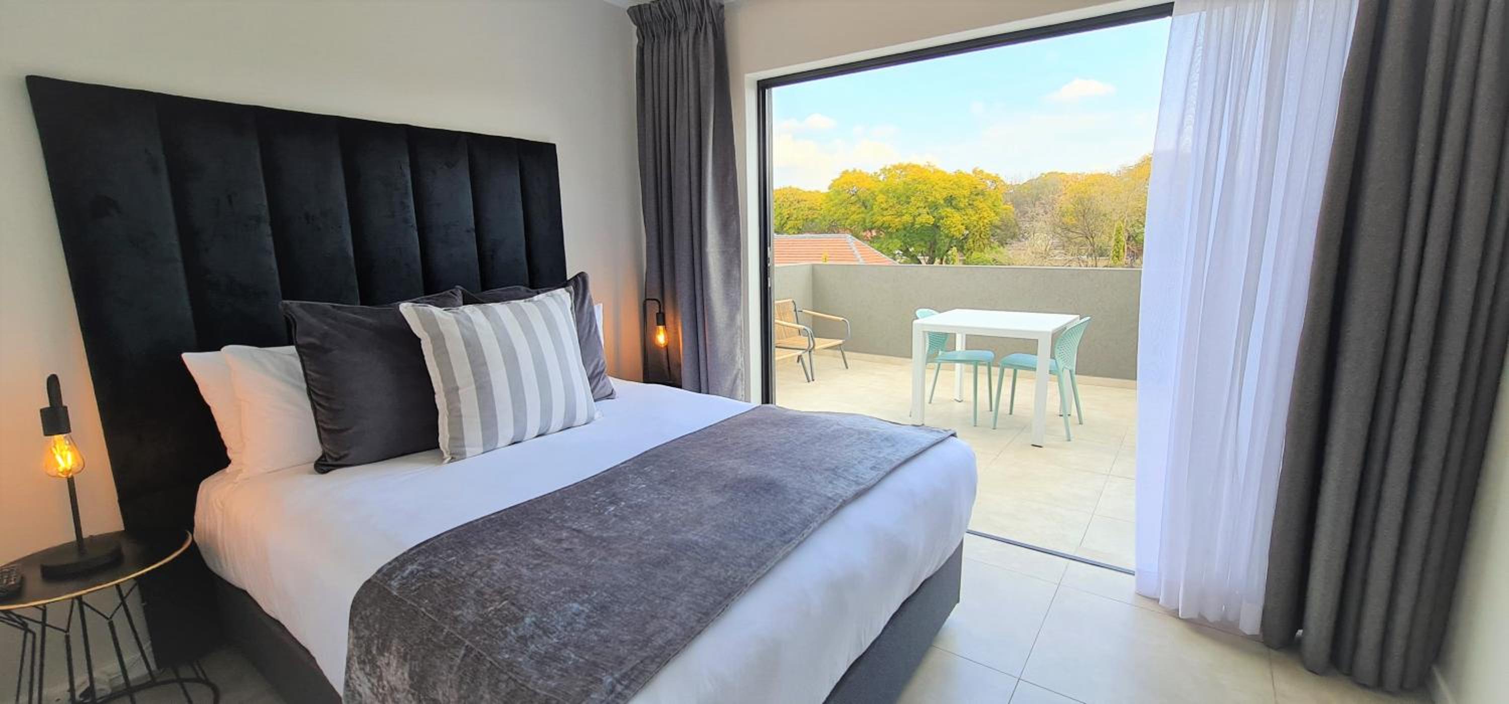 MINT Apartments Greenside