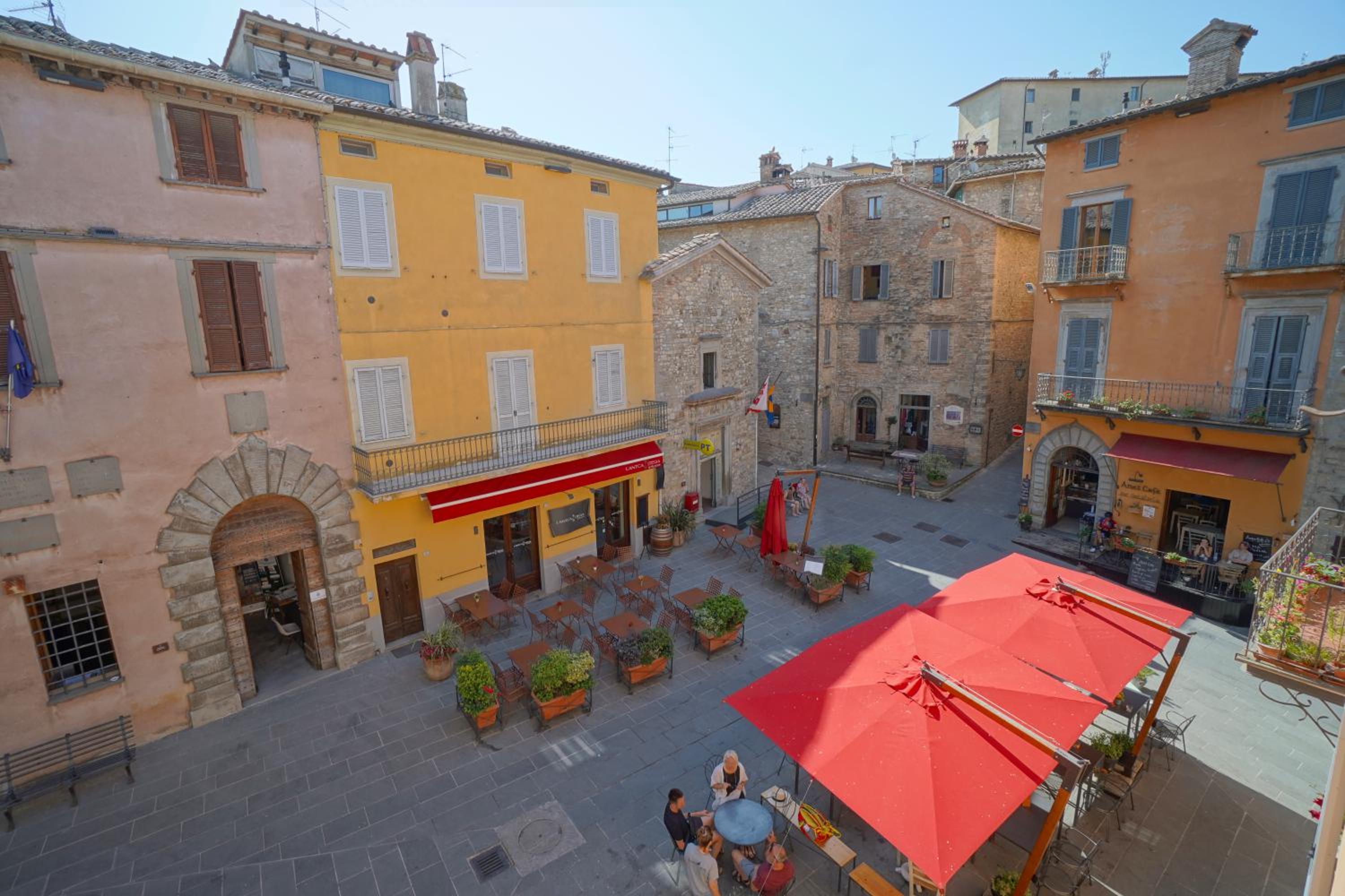 Montone Apartment