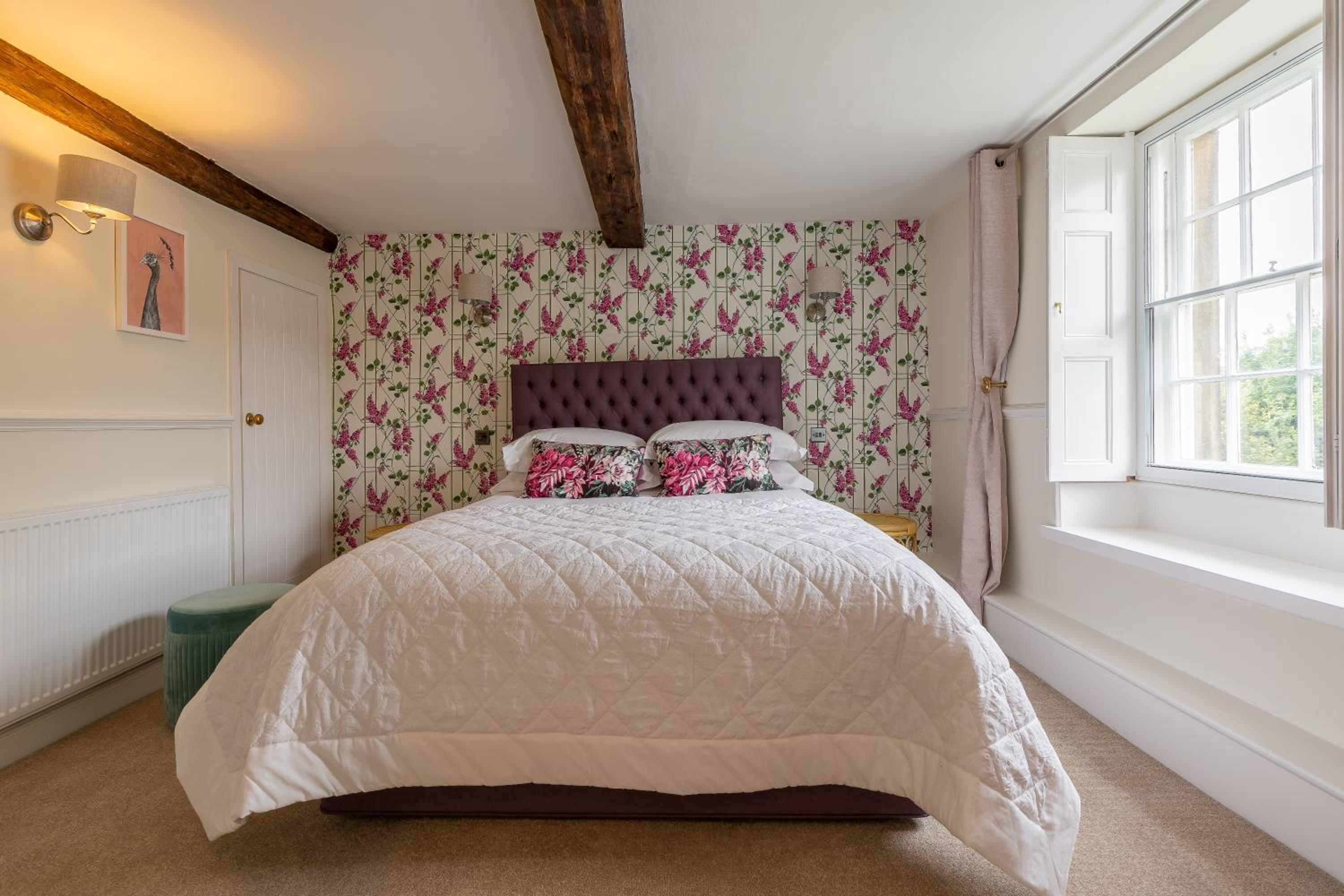 Grade II Listed House near Chatsworth view 4