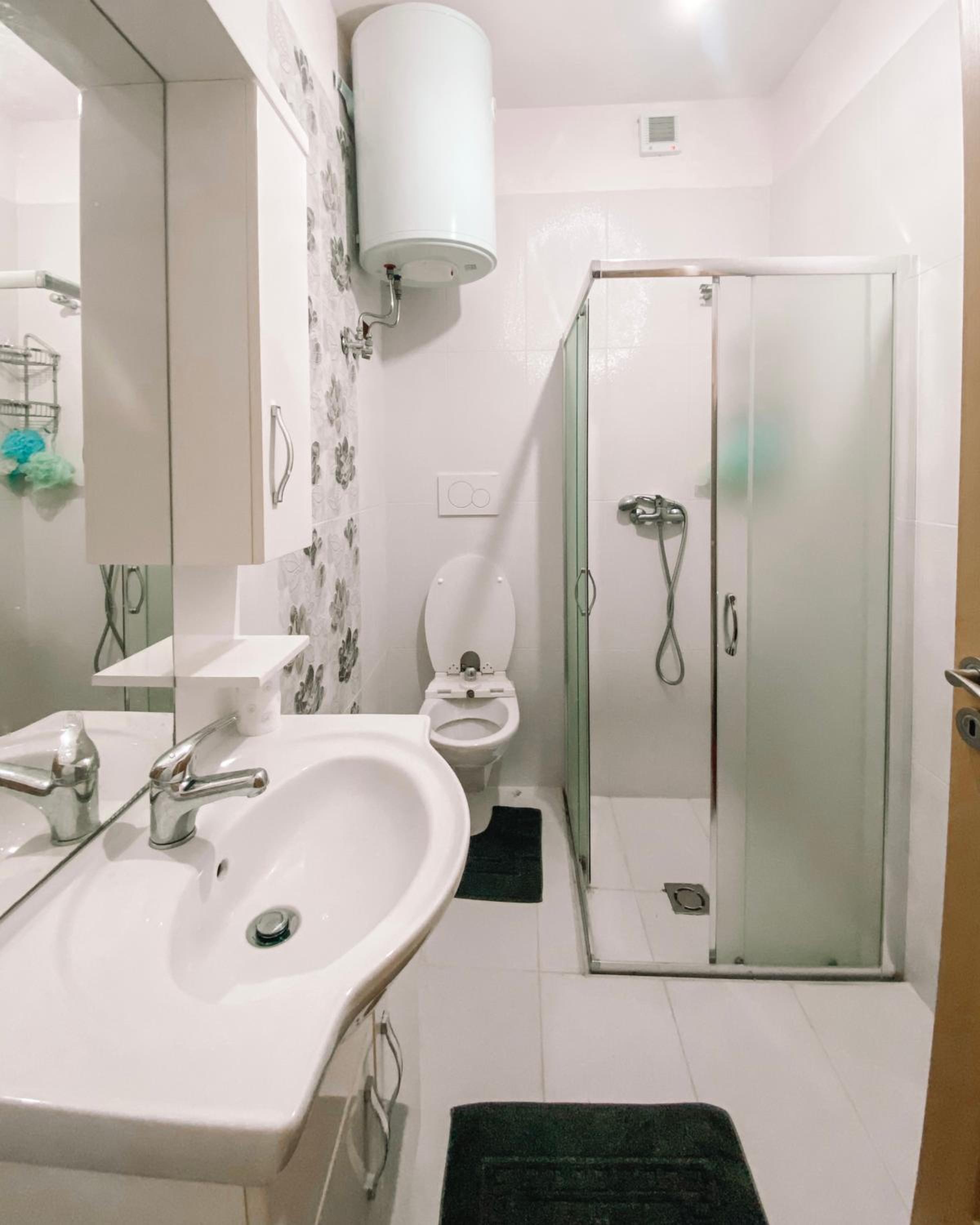 Cozy and spacious two bedroom apartment in Shengjin