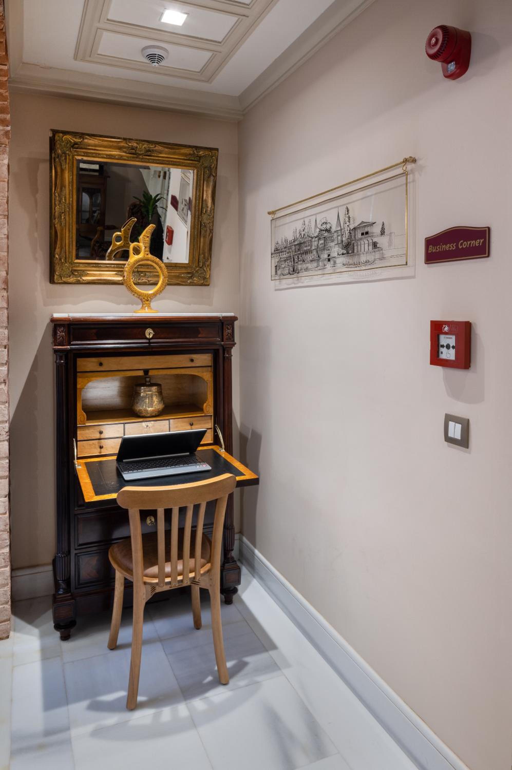 Turkish House Otel - Image 19