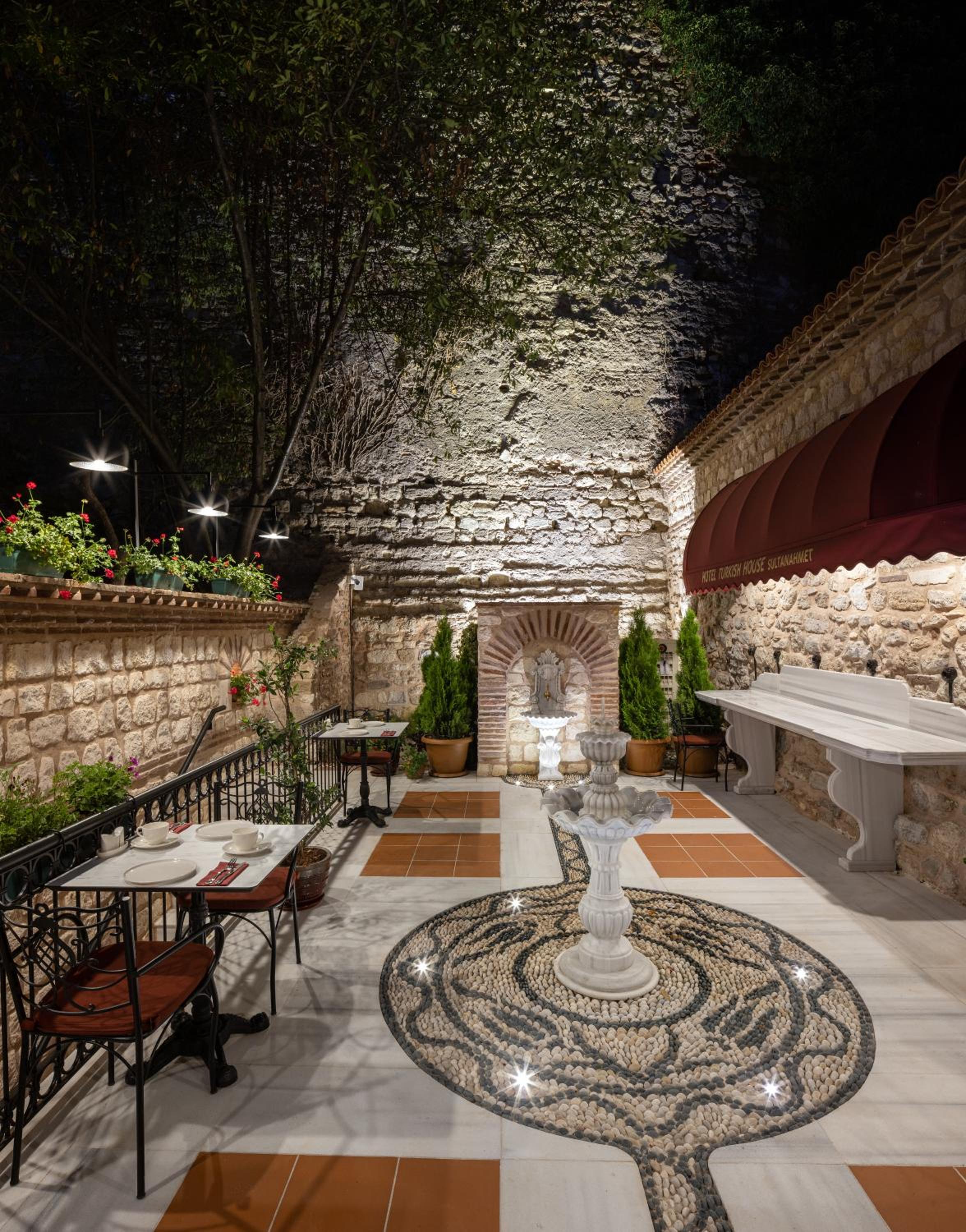 Turkish House Otel - Image 52