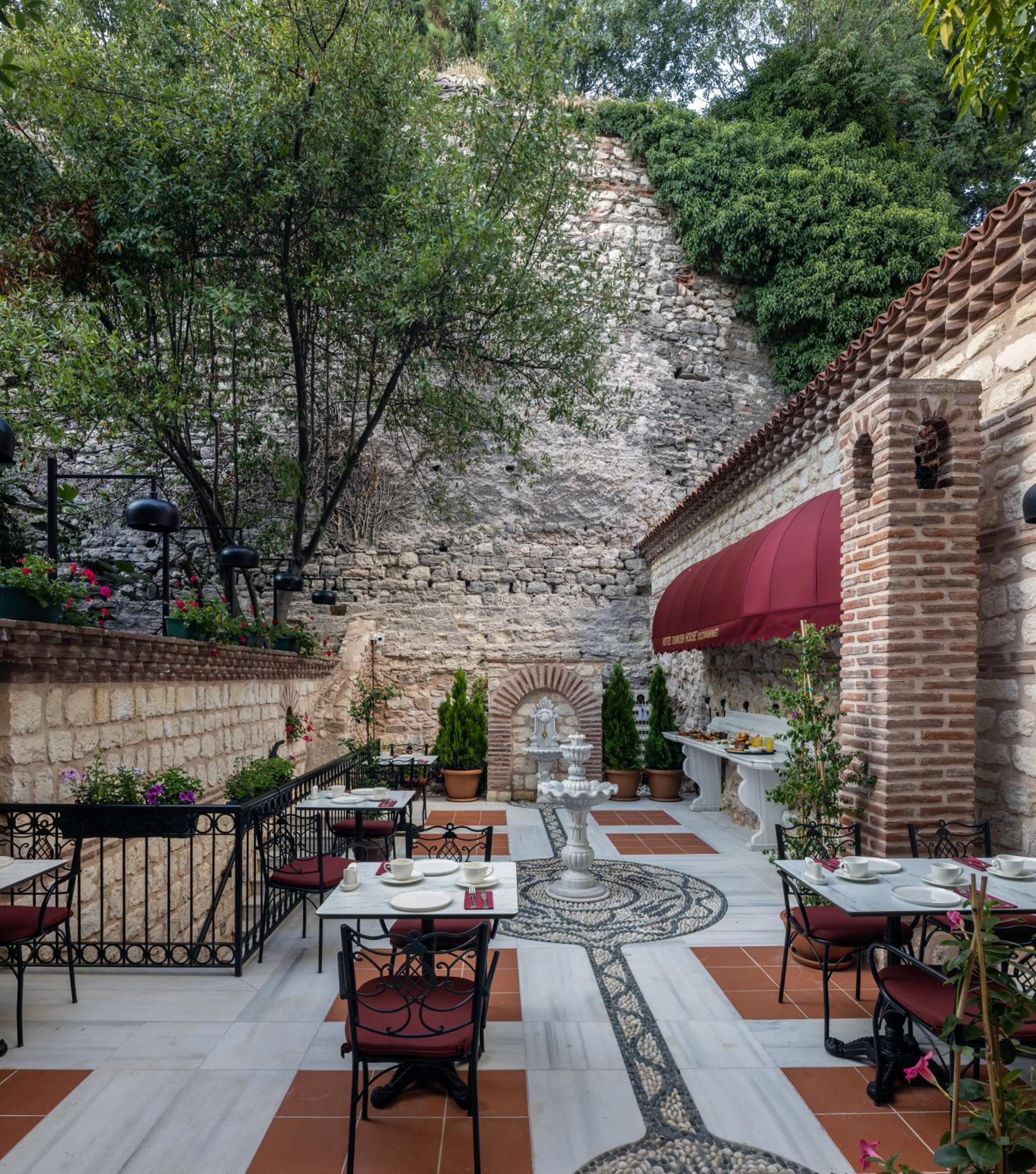 Turkish House Otel - Image 25